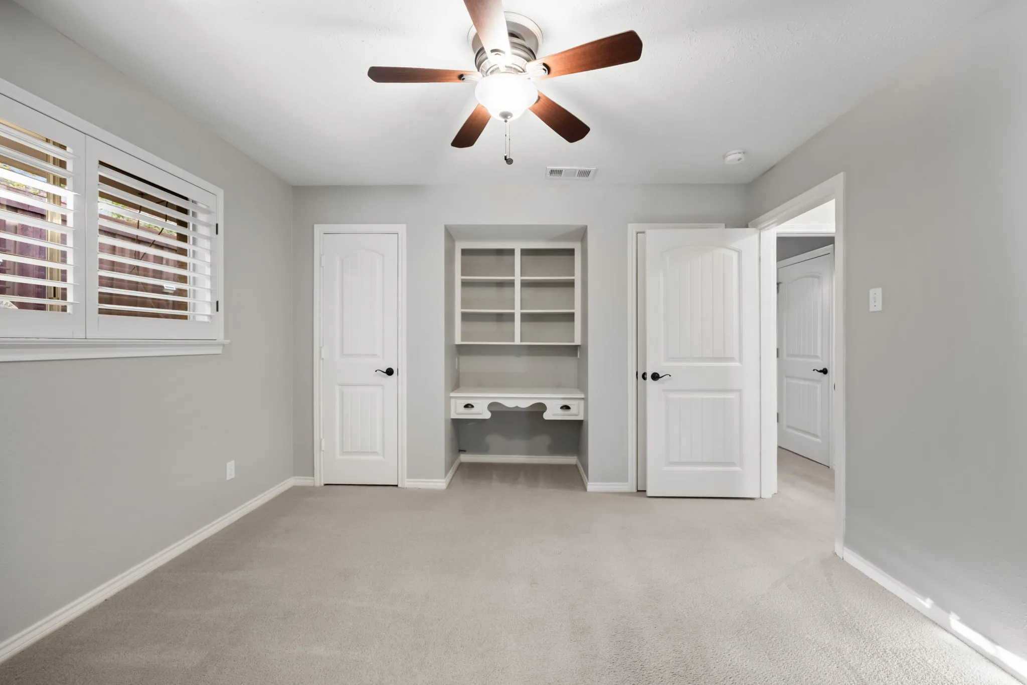 Single Family Residence For Sale in Dallas County , 7406 La Manga Drive, Dallas, Texas 75248, 4 Bedroom, 3 Bathroom, 2 Garage spaces, 2,210 Sqft, built in 1972, mls#21361839, Real Estate Agent in Dallas, Homes For Sale in Dallas county, Homes For Sale in Dallas, Realtor in Dallas Texas, Real Estate Brokerage Independent Realty Texas, Luminita Cordes Realtor