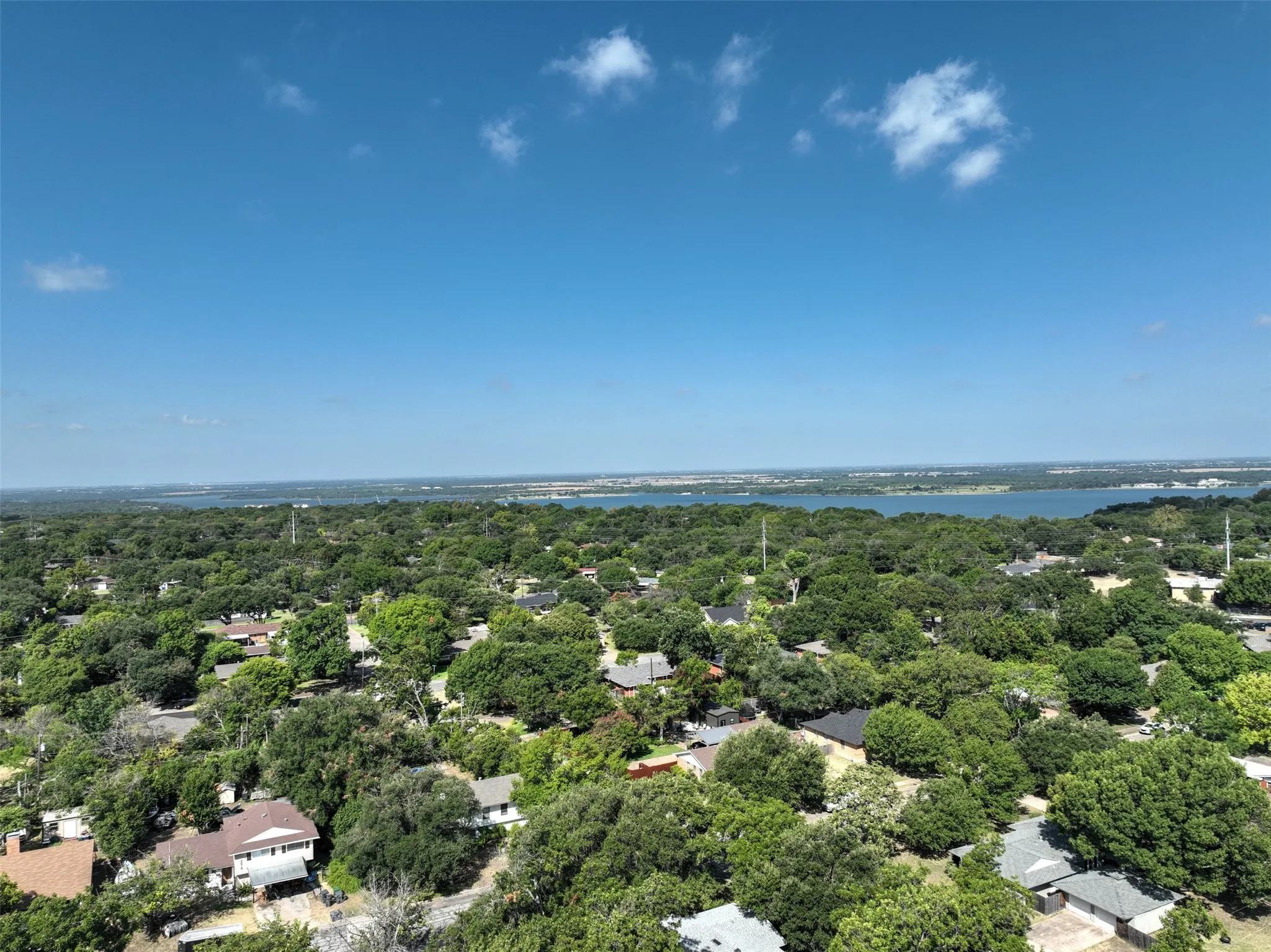 Single Family Residence For Sale in Mc Lennan County , 2012 Mountainview Drive, Waco, Texas 76710, 2 Bedroom, 2 Bathroom, 1 Garage spaces, 1,223 Sqft, built in 1958, mls#21363004, Real Estate Agent in Waco, Homes For Sale in Mc Lennan county, Homes For Sale in Waco, Realtor in Waco Texas, Real Estate Brokerage Independent Realty Texas, Luminita Cordes Realtor