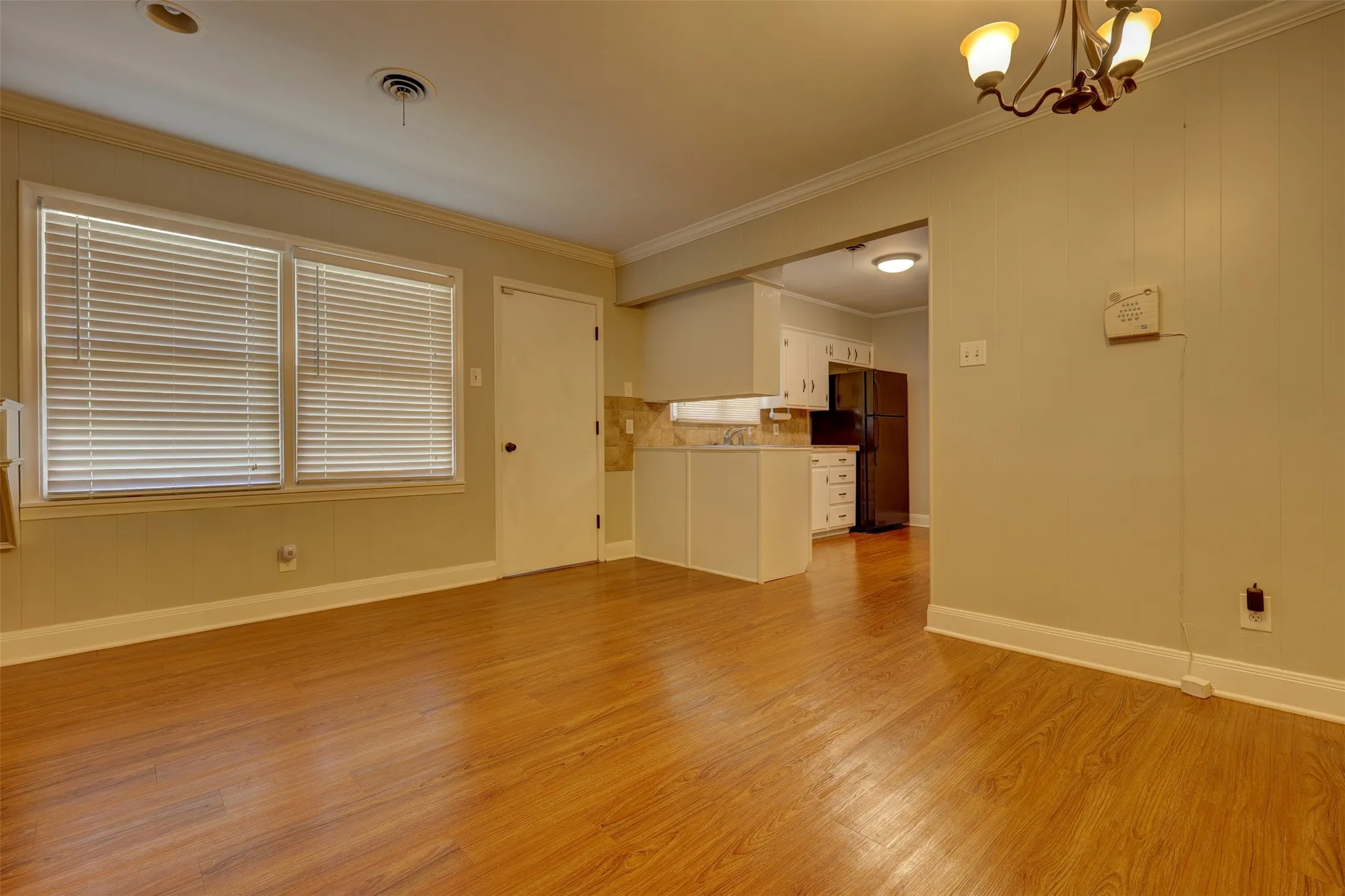 Single Family Residence For Sale in Mc Lennan County , 2012 Mountainview Drive, Waco, Texas 76710, 2 Bedroom, 2 Bathroom, 1 Garage spaces, 1,223 Sqft, built in 1958, mls#21363004, Real Estate Agent in Waco, Homes For Sale in Mc Lennan county, Homes For Sale in Waco, Realtor in Waco Texas, Real Estate Brokerage Independent Realty Texas, Luminita Cordes Realtor
