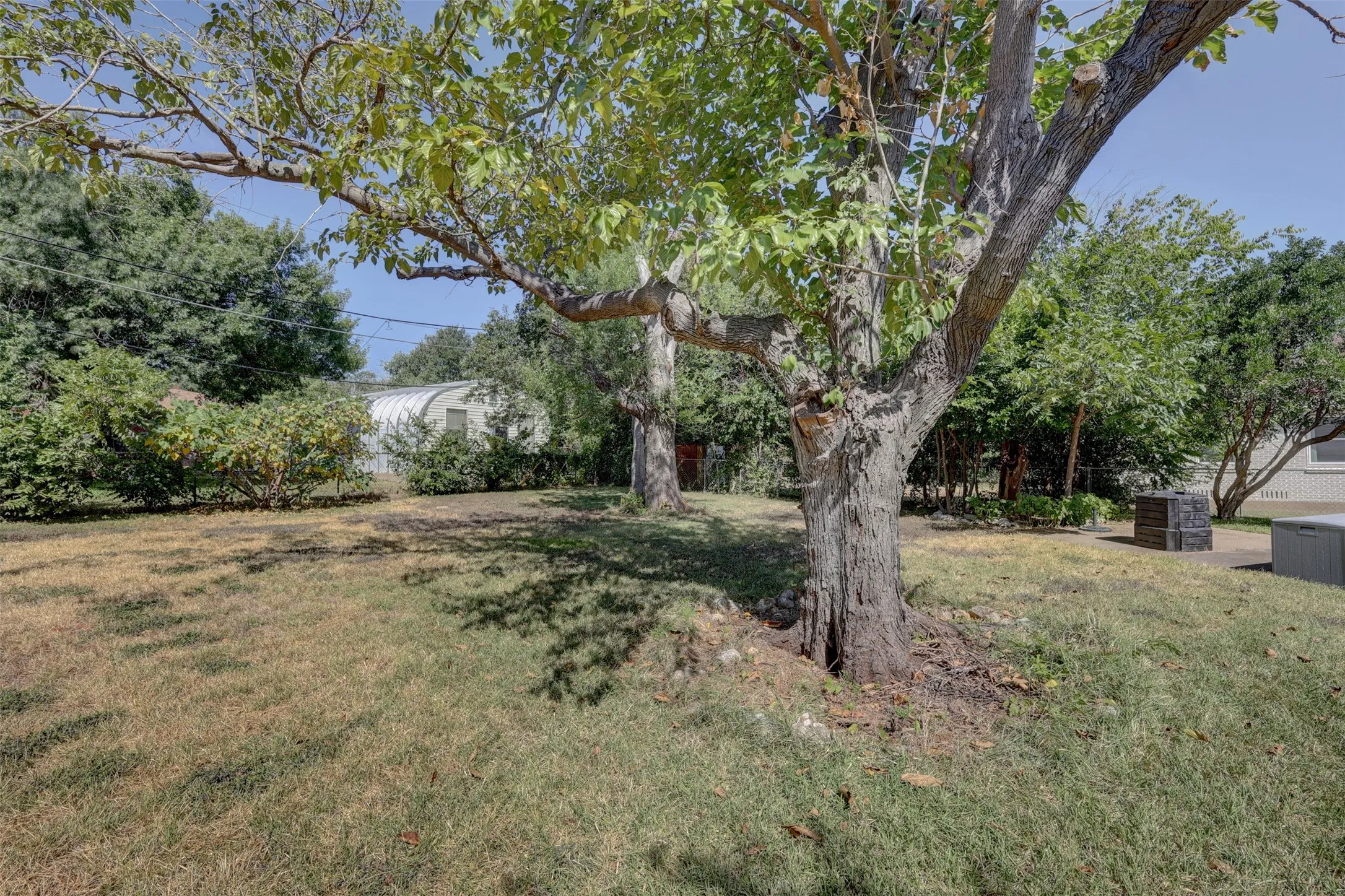 Single Family Residence For Sale in Mc Lennan County , 2012 Mountainview Drive, Waco, Texas 76710, 2 Bedroom, 2 Bathroom, 1 Garage spaces, 1,223 Sqft, built in 1958, mls#21363004, Real Estate Agent in Waco, Homes For Sale in Mc Lennan county, Homes For Sale in Waco, Realtor in Waco Texas, Real Estate Brokerage Independent Realty Texas, Luminita Cordes Realtor