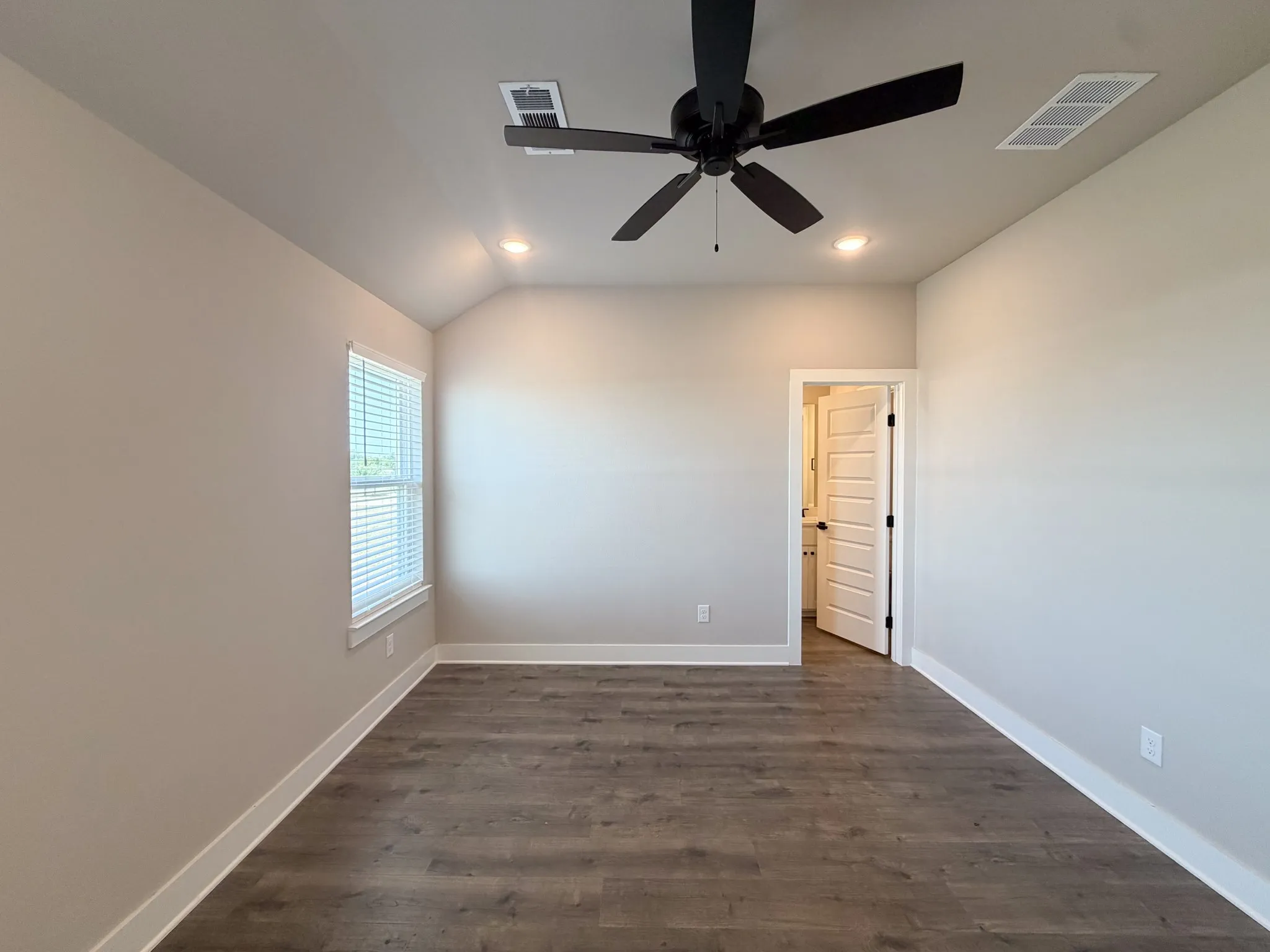 Townhouse For Rent in Johnson County , 920 Cooksey Court B, Grandview, Texas 76050, 3 Bedroom, 3 Bathroom, 2 Garage spaces, 1,584 Sqft, built in 2024, mls#21362849, Real Estate Agent in Grandview, Homes For Rent in Johnson county, Homes For Rent in Grandview, Realtor in Grandview Texas, Real Estate Brokerage Independent Realty Texas, Luminita Cordes Realtor