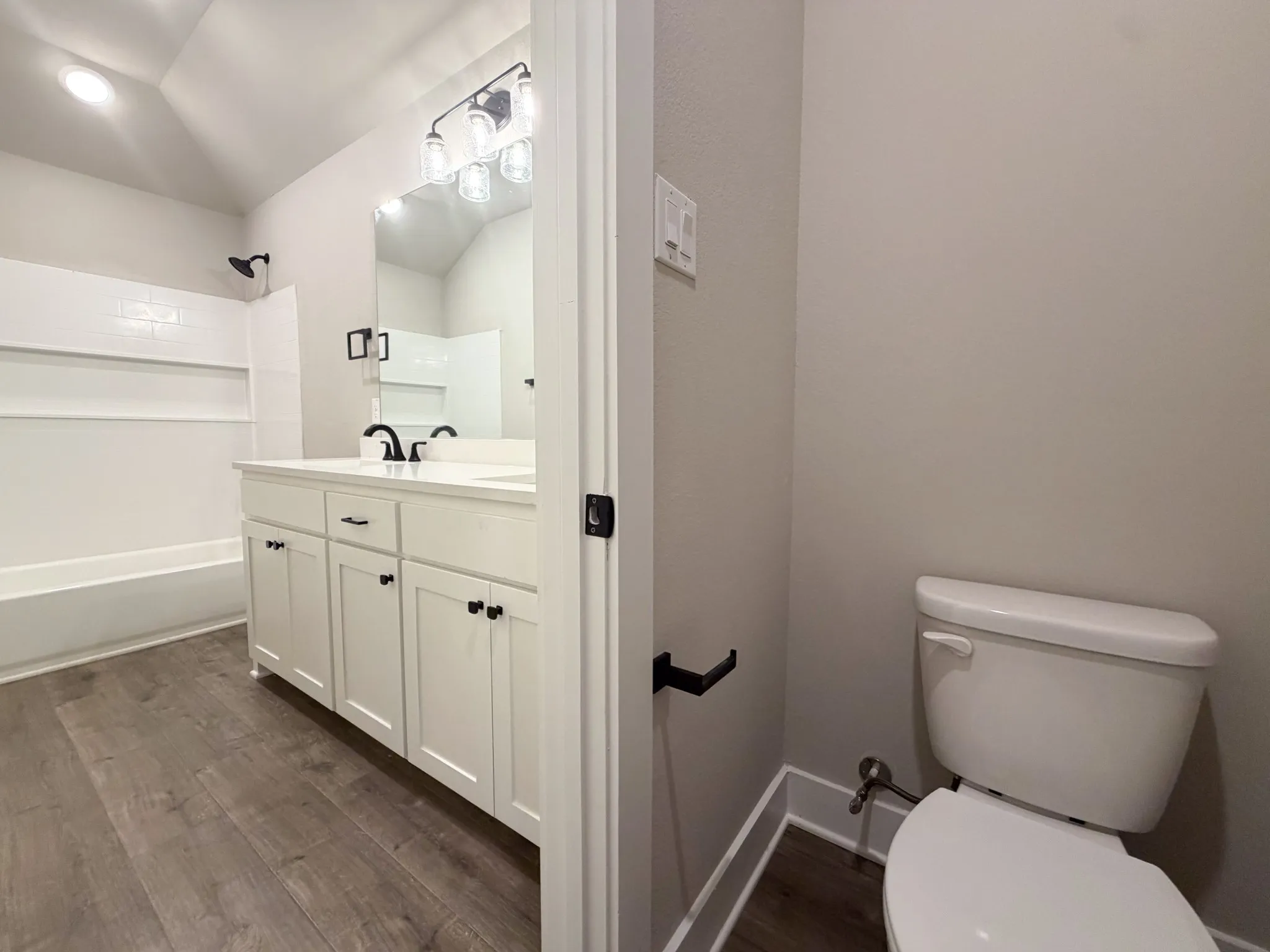 Townhouse For Rent in Johnson County , 920 Cooksey Court B, Grandview, Texas 76050, 3 Bedroom, 3 Bathroom, 2 Garage spaces, 1,584 Sqft, built in 2024, mls#21362849, Real Estate Agent in Grandview, Homes For Rent in Johnson county, Homes For Rent in Grandview, Realtor in Grandview Texas, Real Estate Brokerage Independent Realty Texas, Luminita Cordes Realtor