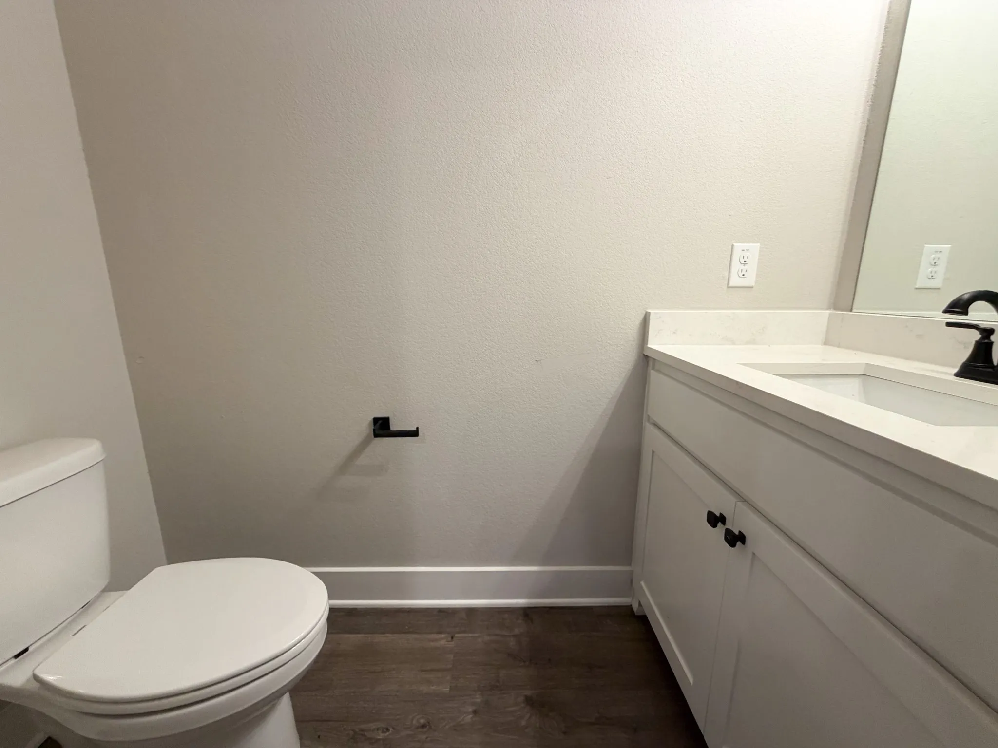 Townhouse For Rent in Johnson County , 920 Cooksey Court B, Grandview, Texas 76050, 3 Bedroom, 3 Bathroom, 2 Garage spaces, 1,584 Sqft, built in 2024, mls#21362849, Real Estate Agent in Grandview, Homes For Rent in Johnson county, Homes For Rent in Grandview, Realtor in Grandview Texas, Real Estate Brokerage Independent Realty Texas, Luminita Cordes Realtor
