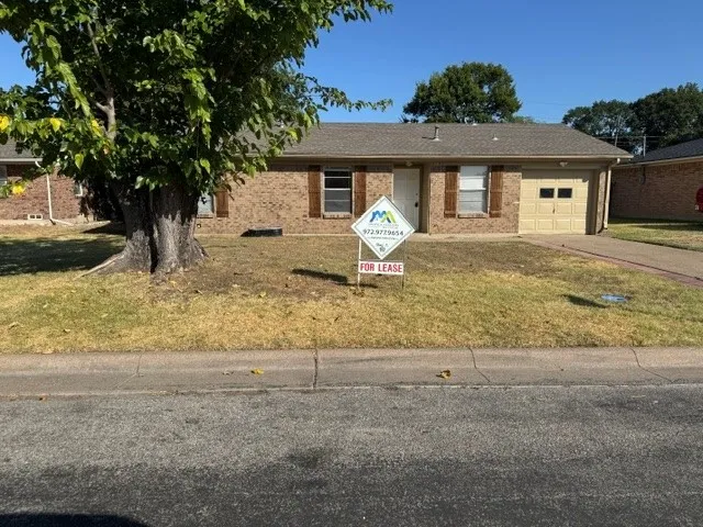 Single Family Residence For Rent in Kaufman County , 111 Freeman Street, Terrell, Texas 75160, 4 Bedroom, 2 Bathroom, Garage spaces, 1,052 Sqft, built in 1971, mls#21362793, Real Estate Agent in Terrell, Homes For Rent in Kaufman county, Homes For Rent in Terrell, Realtor in Terrell Texas, Real Estate Brokerage Independent Realty Texas, Luminita Cordes Realtor