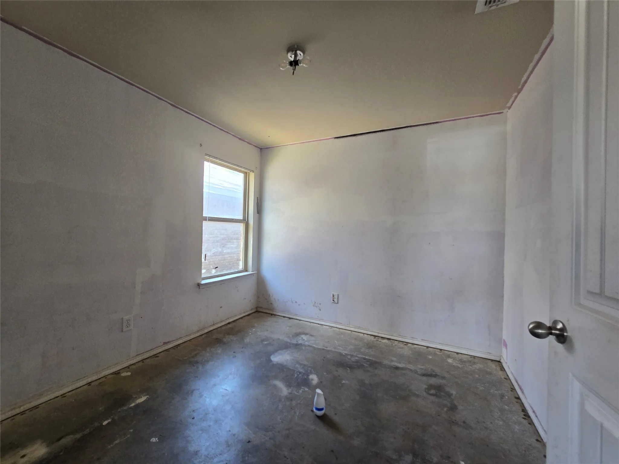 Single Family Residence For Sale in Hood County , 4204 Sapphire Lane, Granbury, Texas 76049, 3 Bedroom, 2 Bathroom, 2 Garage spaces, 1,262 Sqft, built in 2011, mls#21359770, Real Estate Agent in Granbury, Homes For Sale in Hood county, Homes For Sale in Granbury, Realtor in Granbury Texas, Real Estate Brokerage Independent Realty Texas, Luminita Cordes Realtor