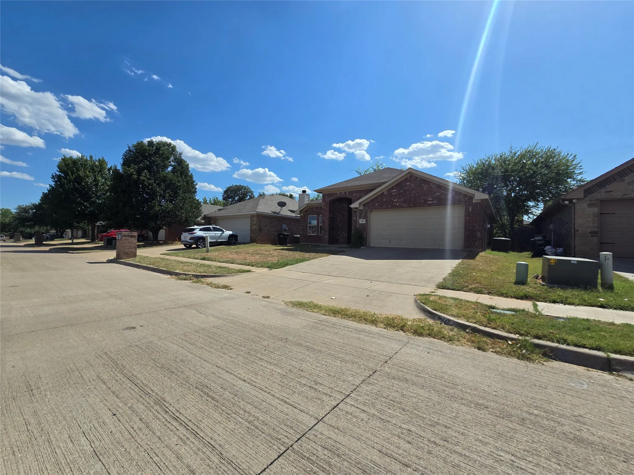 Single Family Residence For Sale in Hood County , 4204 Sapphire Lane, Granbury, Texas 76049, 3 Bedroom, 2 Bathroom, 2 Garage spaces, 1,262 Sqft, built in 2011, mls#21359770, Real Estate Agent in Granbury, Homes For Sale in Hood county, Homes For Sale in Granbury, Realtor in Granbury Texas, Real Estate Brokerage Independent Realty Texas, Luminita Cordes Realtor