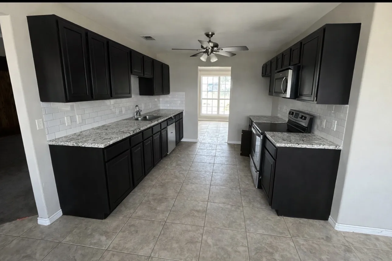 Single Family Residence For Rent in Taylor County , 1165 Key Lane, Abilene, Texas 79602, 4 Bedroom, 2 Bathroom, 2 Garage spaces, 1,749 Sqft, built in 2008, mls#21362835, Real Estate Agent in Abilene, Homes For Rent in Taylor county, Homes For Rent in Abilene, Realtor in Abilene Texas, Real Estate Brokerage Independent Realty Texas, Luminita Cordes Realtor