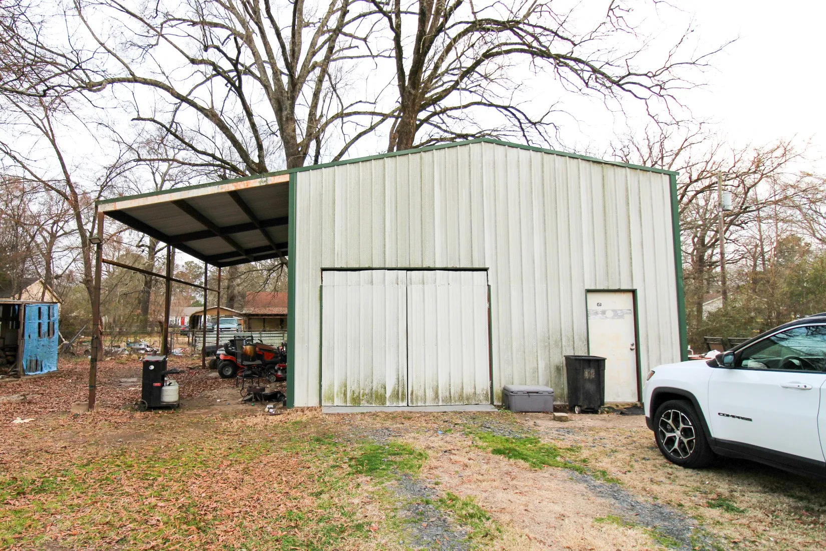 Single Family Residence For Sale in Bowie County , 204 Roosevelt, Hooks, Texas 75561, 3 Bedroom, 1 Bathroom, Garage spaces, 1,428 Sqft, built in 1970, mls#21361680, Real Estate Agent in Hooks, Homes For Sale in Bowie county, Homes For Sale in Hooks, Realtor in Hooks Texas, Real Estate Brokerage Independent Realty Texas, Luminita Cordes Realtor