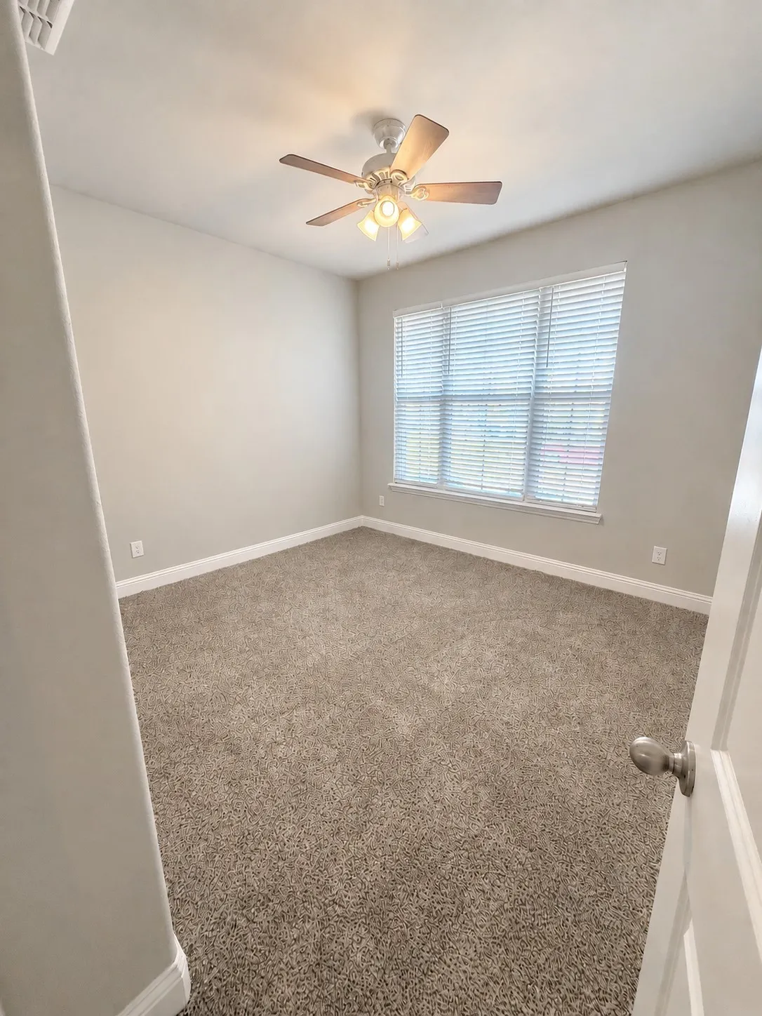 Single Family Residence For Rent in Denton County , 7304 Elm Grove Lane, Little Elm, Texas 76227, 3 Bedroom, 2 Bathroom, 2 Garage spaces, 1,802 Sqft, built in 2019, mls#21363028, Real Estate Agent in Little Elm, Homes For Rent in Denton county, Homes For Rent in Little Elm, Realtor in Little Elm Texas, Real Estate Brokerage Independent Realty Texas, Luminita Cordes Realtor