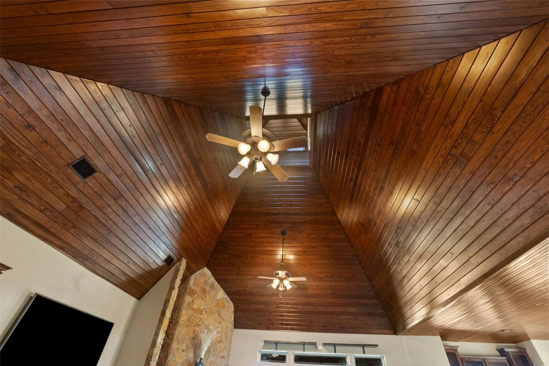 Farm For Sale in Mc Lennan County , 894 Blue Cut Road N, Mc Gregor, Texas 76657, 5 Bedroom, 5 Bathroom, 3 Garage spaces, 4,389 Sqft, built in 2005, Price $2,850,000, mls#21362712, Real Estate Agent in Mc Gregor, Homes For Sale in Mc Lennan county, Homes For Sale in Mc Gregor, Realtor in Mc Gregor Texas, Real Estate Brokerage Independent Realty Texas, Luminita Cordes Realtor