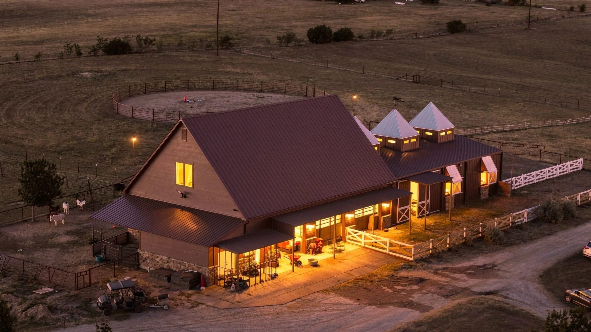 Farm For Sale in Mc Lennan County , 894 Blue Cut Road N, Mc Gregor, Texas 76657, 5 Bedroom, 5 Bathroom, 3 Garage spaces, 4,389 Sqft, built in 2005, Price $2,850,000, mls#21362712, Real Estate Agent in Mc Gregor, Homes For Sale in Mc Lennan county, Homes For Sale in Mc Gregor, Realtor in Mc Gregor Texas, Real Estate Brokerage Independent Realty Texas, Luminita Cordes Realtor