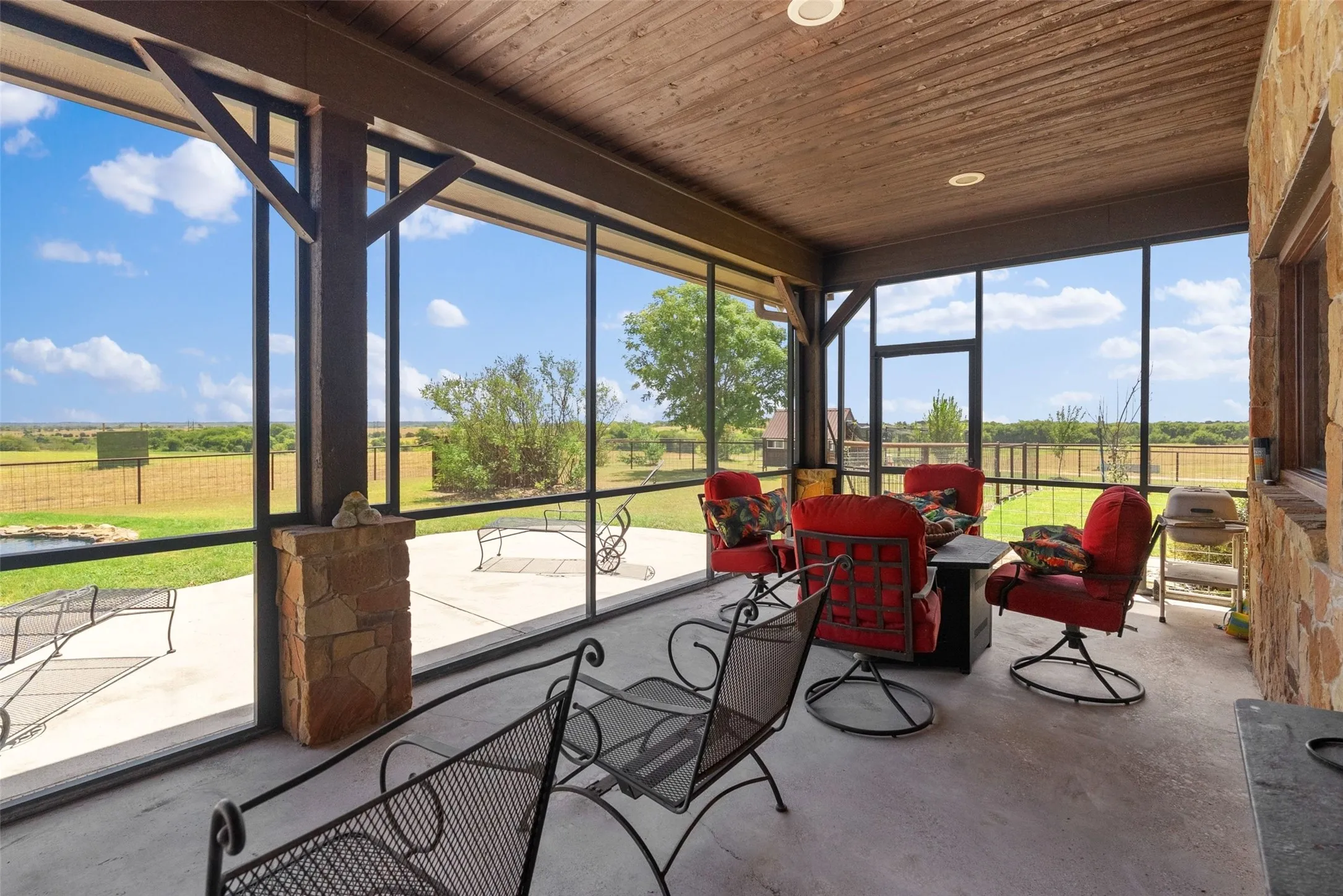 Farm For Sale in Mc Lennan County , 894 Blue Cut Road N, Mc Gregor, Texas 76657, 5 Bedroom, 5 Bathroom, 3 Garage spaces, 4,389 Sqft, built in 2005, Price $2,850,000, mls#21362712, Real Estate Agent in Mc Gregor, Homes For Sale in Mc Lennan county, Homes For Sale in Mc Gregor, Realtor in Mc Gregor Texas, Real Estate Brokerage Independent Realty Texas, Luminita Cordes Realtor