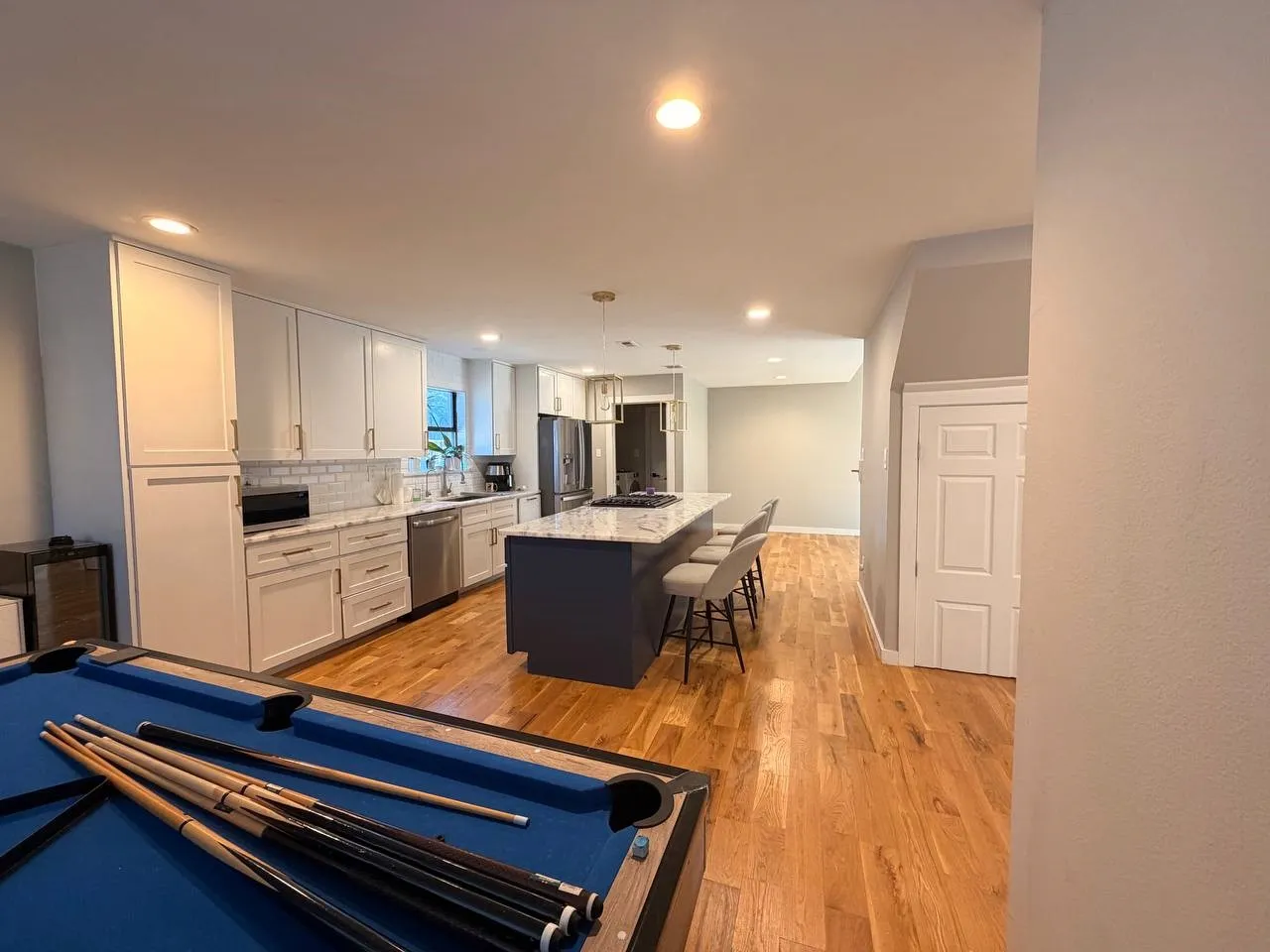 Single Family Residence For Rent in Collin County , 901 Ridgemont Drive, Allen, Texas 75002, 4 Bedroom, 3 Bathroom, 2 Garage spaces, 2,577 Sqft, built in 1989, mls#21362736, Real Estate Agent in Allen, Homes For Rent in Collin county, Homes For Rent in Allen, Realtor in Allen Texas, Real Estate Brokerage Independent Realty Texas, Luminita Cordes Realtor
