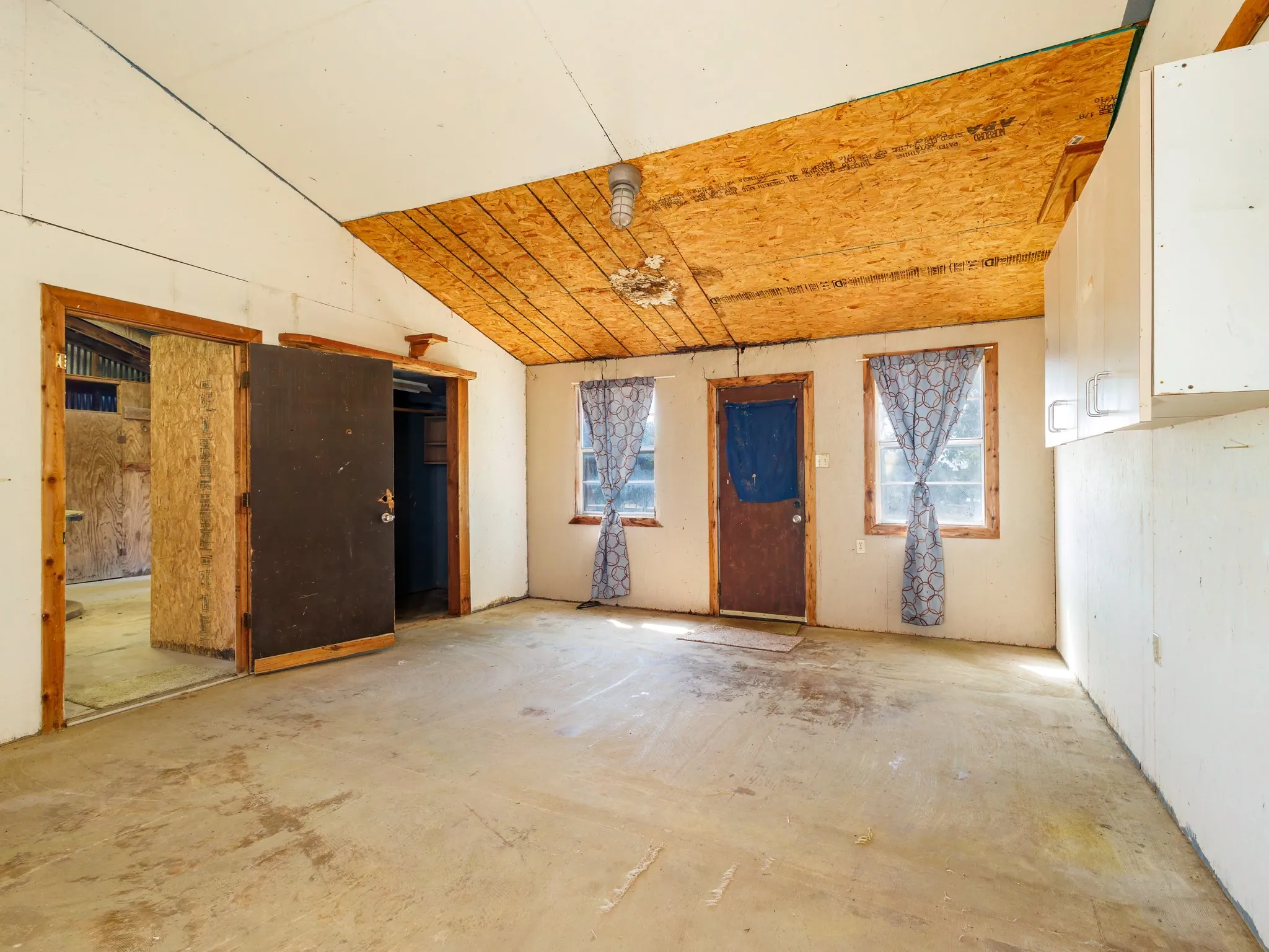 Single Family Residence For Sale in Brown County , 3821 Fm 590 S, Zephyr, Texas 76890, 2 Bedroom, 2 Bathroom, 1 Garage spaces, 1,473 Sqft, built in 0, mls#21362796, Real Estate Agent in Zephyr, Homes For Sale in Brown county, Homes For Sale in Zephyr, Realtor in Zephyr Texas, Real Estate Brokerage Independent Realty Texas, Luminita Cordes Realtor