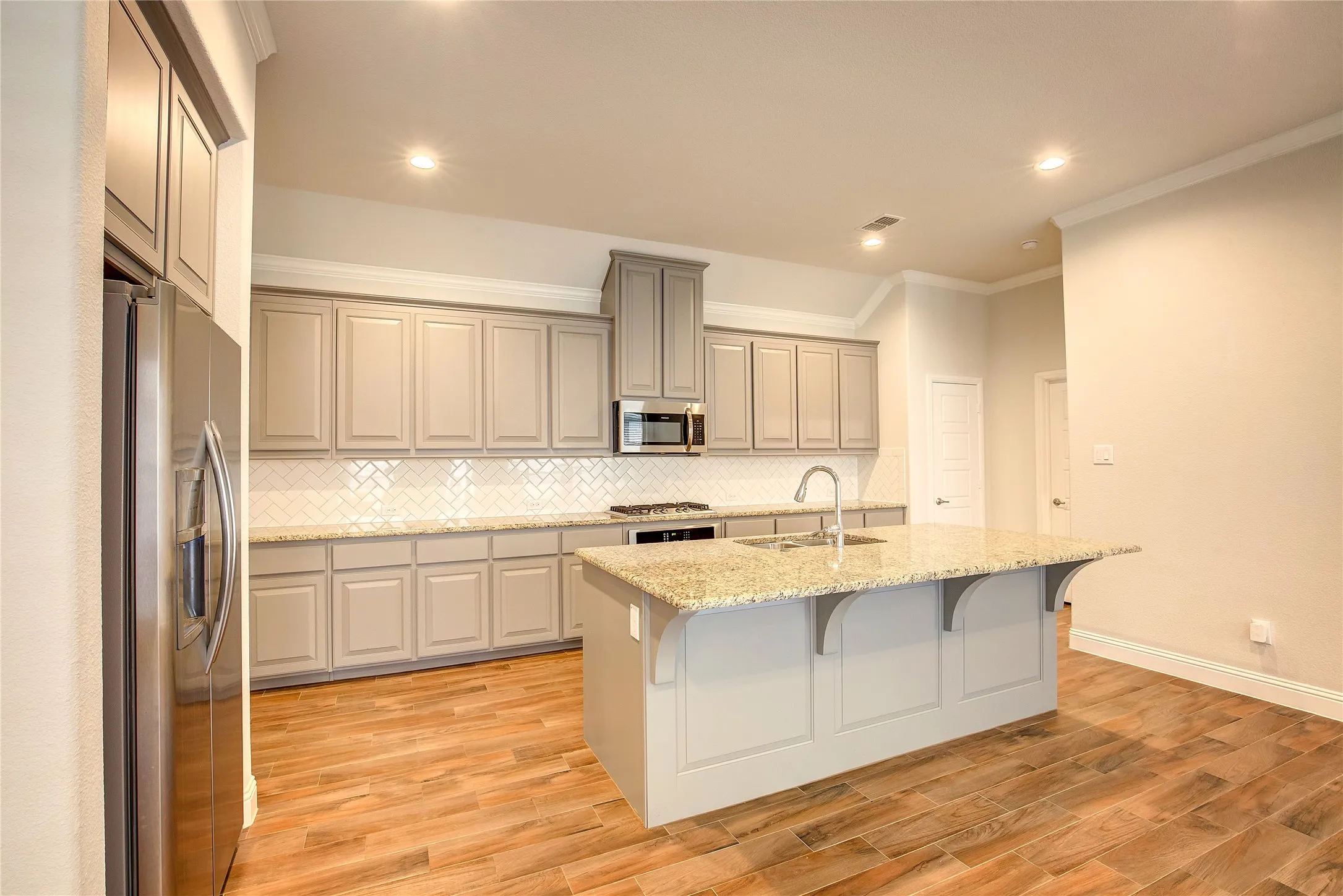 Single Family Residence For Rent in Denton County , 820 10th Street, Argyle, Texas 76226, 3 Bedroom, 3 Bathroom, 2 Garage spaces, 1,864 Sqft, built in 2018, mls#21363040, Real Estate Agent in Argyle, Homes For Rent in Denton county, Homes For Rent in Argyle, Realtor in Argyle Texas, Real Estate Brokerage Independent Realty Texas, Luminita Cordes Realtor
