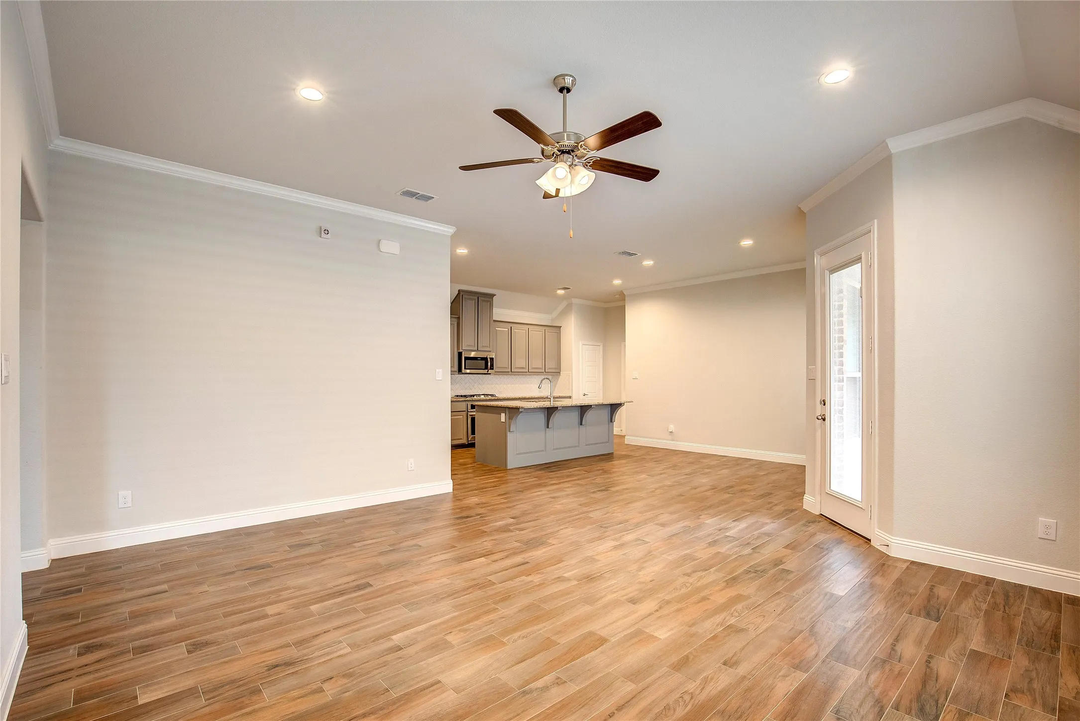 Single Family Residence For Rent in Denton County , 820 10th Street, Argyle, Texas 76226, 3 Bedroom, 3 Bathroom, 2 Garage spaces, 1,864 Sqft, built in 2018, mls#21363040, Real Estate Agent in Argyle, Homes For Rent in Denton county, Homes For Rent in Argyle, Realtor in Argyle Texas, Real Estate Brokerage Independent Realty Texas, Luminita Cordes Realtor