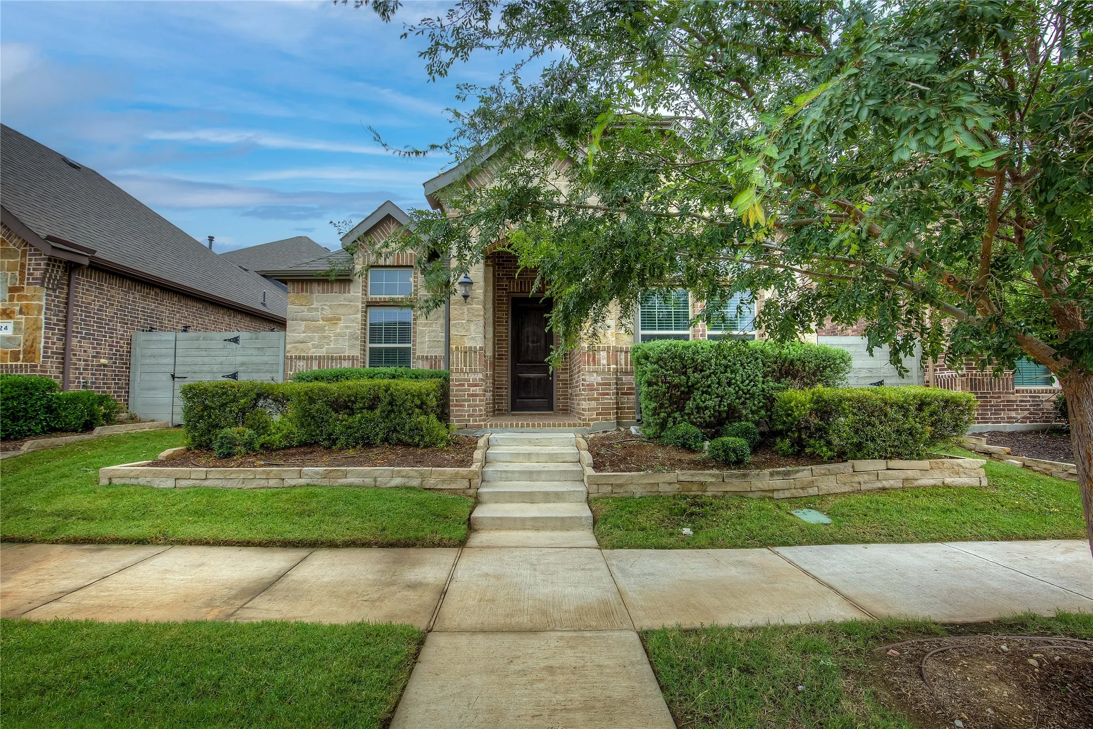 Single Family Residence For Rent in Denton County , 820 10th Street, Argyle, Texas 76226, 3 Bedroom, 3 Bathroom, 2 Garage spaces, 1,864 Sqft, built in 2018, mls#21363040, Real Estate Agent in Argyle, Homes For Rent in Denton county, Homes For Rent in Argyle, Realtor in Argyle Texas, Real Estate Brokerage Independent Realty Texas, Luminita Cordes Realtor