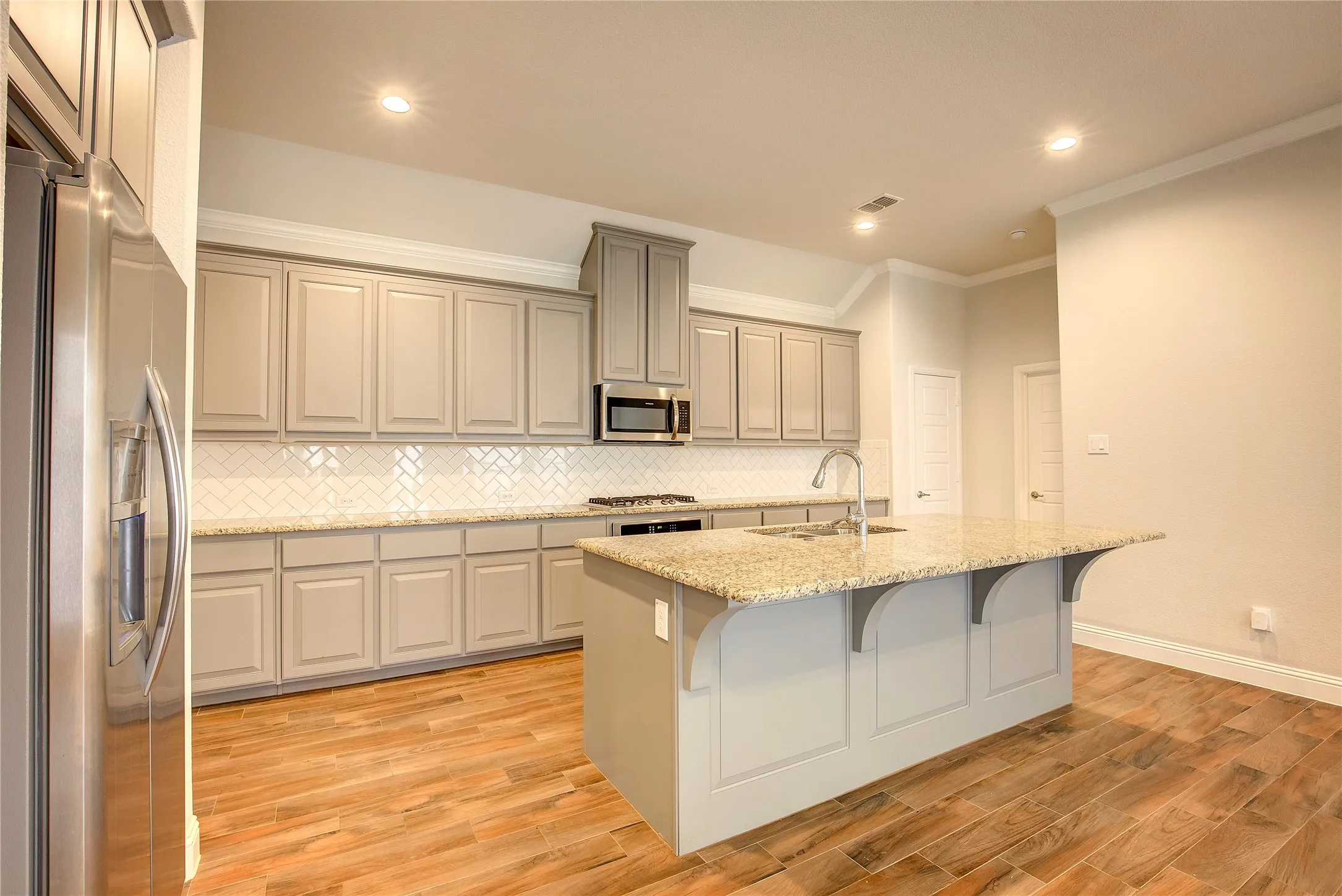 Single Family Residence For Rent in Denton County , 820 10th Street, Argyle, Texas 76226, 3 Bedroom, 3 Bathroom, 2 Garage spaces, 1,864 Sqft, built in 2018, mls#21363040, Real Estate Agent in Argyle, Homes For Rent in Denton county, Homes For Rent in Argyle, Realtor in Argyle Texas, Real Estate Brokerage Independent Realty Texas, Luminita Cordes Realtor