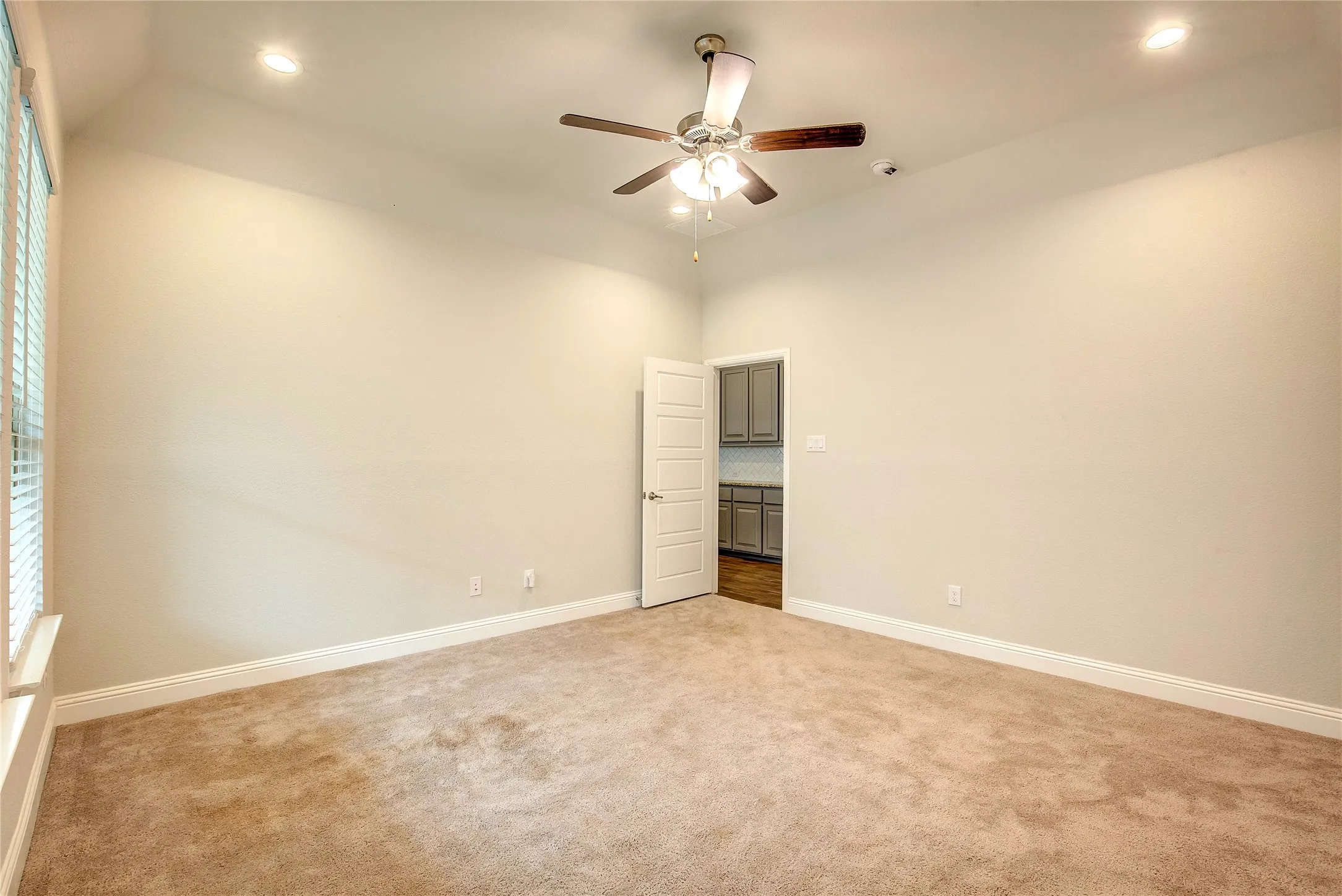 Single Family Residence For Rent in Denton County , 820 10th Street, Argyle, Texas 76226, 3 Bedroom, 3 Bathroom, 2 Garage spaces, 1,864 Sqft, built in 2018, mls#21363040, Real Estate Agent in Argyle, Homes For Rent in Denton county, Homes For Rent in Argyle, Realtor in Argyle Texas, Real Estate Brokerage Independent Realty Texas, Luminita Cordes Realtor