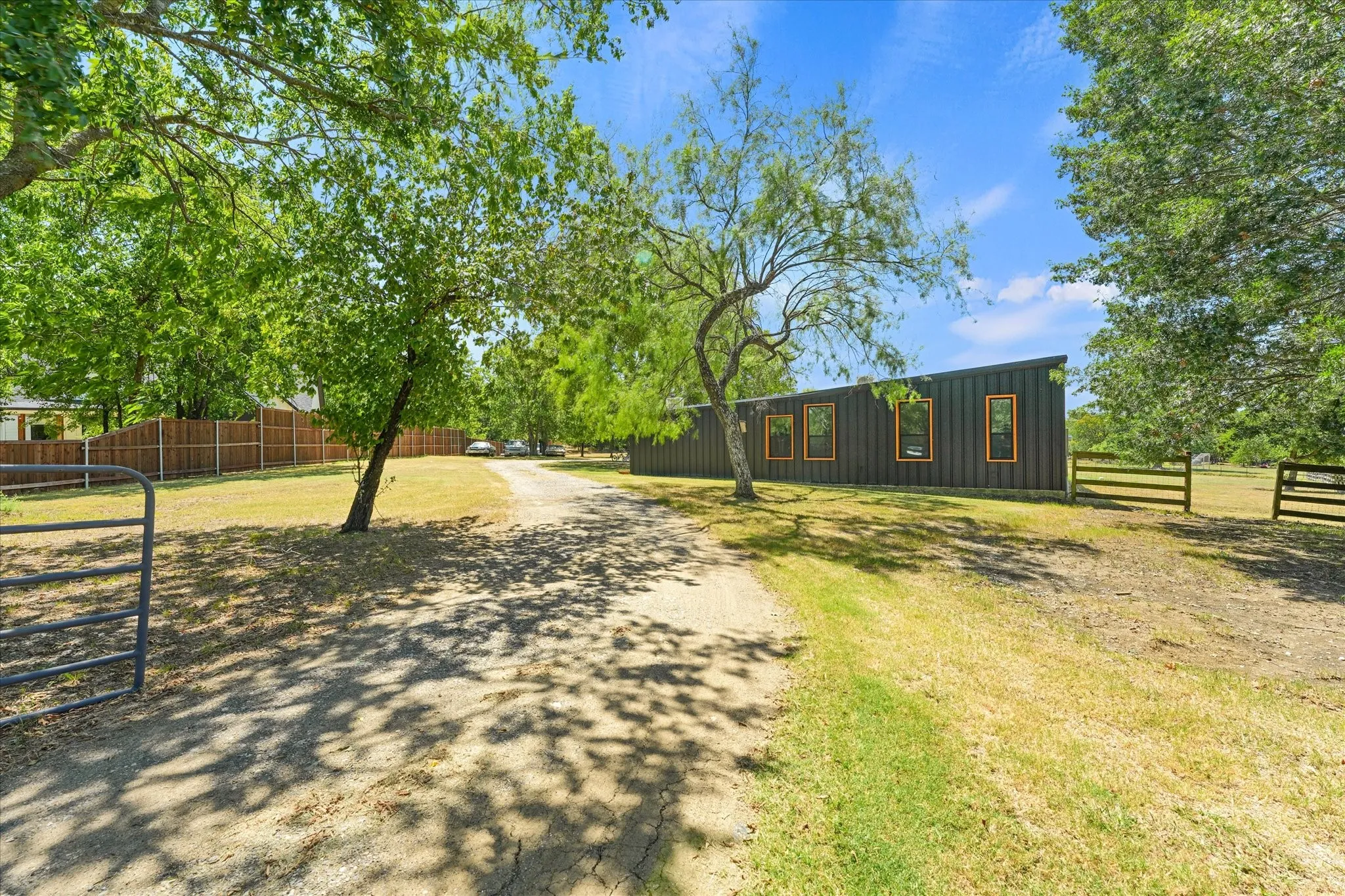 Single Family Residence For Sale in Rockwall County , 9732 Mackenzie Brook, Royse City, Texas 75189, 3 Bedroom, 2 Bathroom, Garage spaces, 1,920 Sqft, built in 2024, mls#21359707, Real Estate Agent in Royse City, Homes For Sale in Rockwall county, Homes For Sale in Royse City, Realtor in Royse City Texas, Real Estate Brokerage Independent Realty Texas, Luminita Cordes Realtor