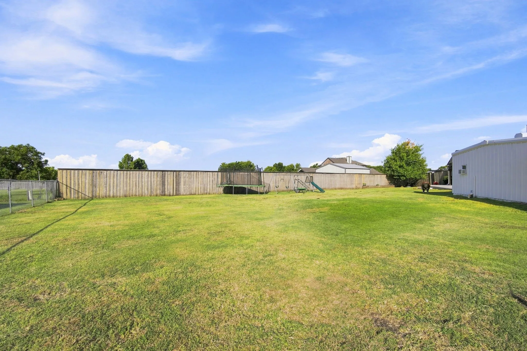 Single Family Residence For Sale in Kaufman County , 10625 Richard Circle, Forney, Texas 75126, 4 Bedroom, 3 Bathroom, 2 Garage spaces, 2,329 Sqft, built in 1997, mls#21362013, Real Estate Agent in Forney, Homes For Sale in Kaufman county, Homes For Sale in Forney, Realtor in Forney Texas, Real Estate Brokerage Independent Realty Texas, Luminita Cordes Realtor
