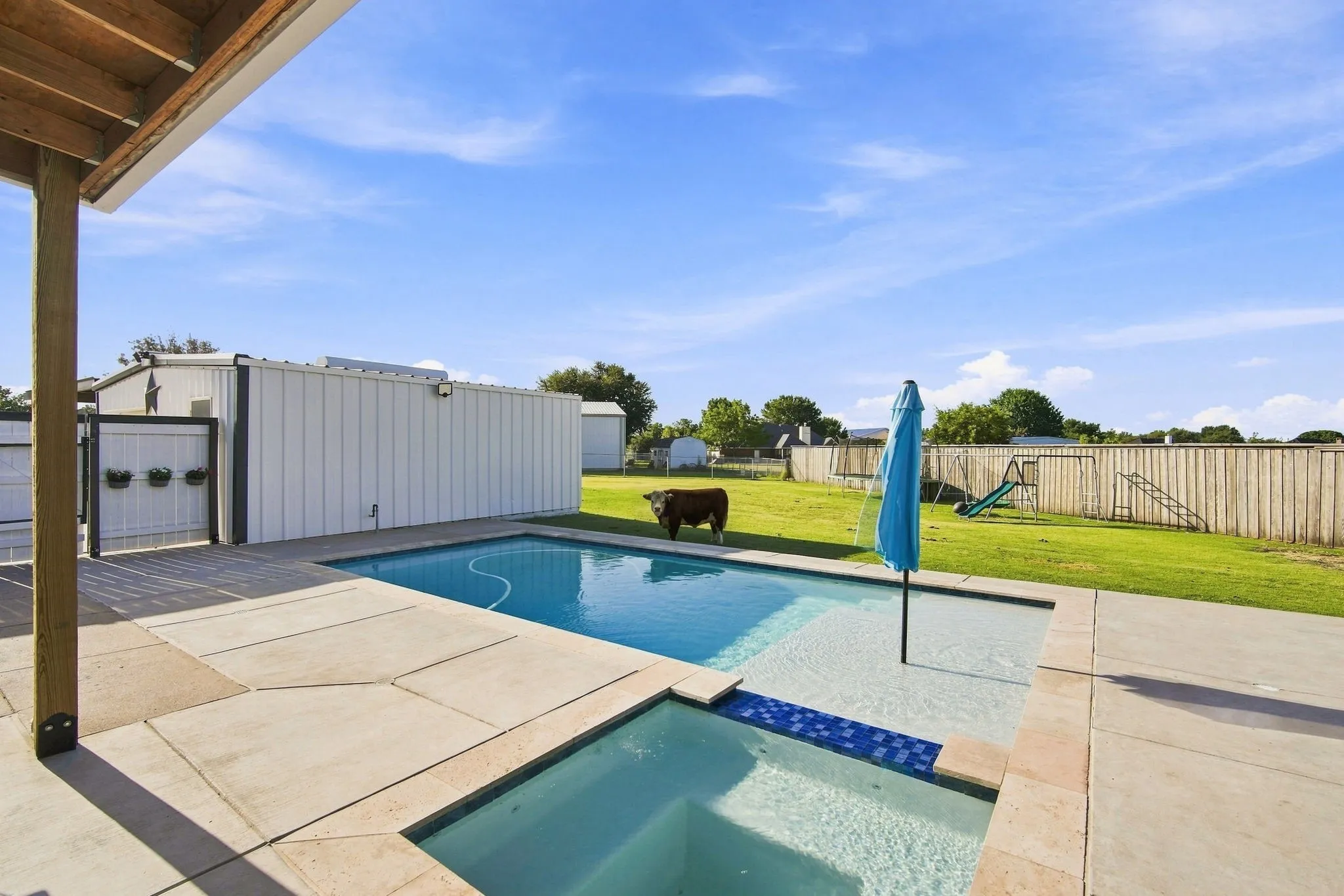 Single Family Residence For Sale in Kaufman County , 10625 Richard Circle, Forney, Texas 75126, 4 Bedroom, 3 Bathroom, 2 Garage spaces, 2,329 Sqft, built in 1997, mls#21362013, Real Estate Agent in Forney, Homes For Sale in Kaufman county, Homes For Sale in Forney, Realtor in Forney Texas, Real Estate Brokerage Independent Realty Texas, Luminita Cordes Realtor