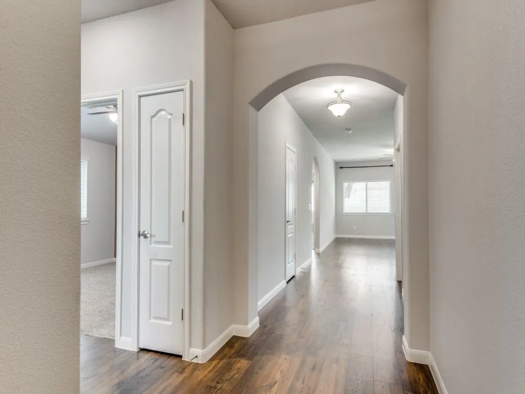 Single Family Residence For Rent in Denton County , 1236 Rosebush Road, Aubrey, Texas 76227, 3 Bedroom, 2 Bathroom, 2 Garage spaces, 1,674 Sqft, built in 2020, mls#21362676, Real Estate Agent in Aubrey, Homes For Rent in Denton county, Homes For Rent in Aubrey, Realtor in Aubrey Texas, Real Estate Brokerage Independent Realty Texas, Luminita Cordes Realtor