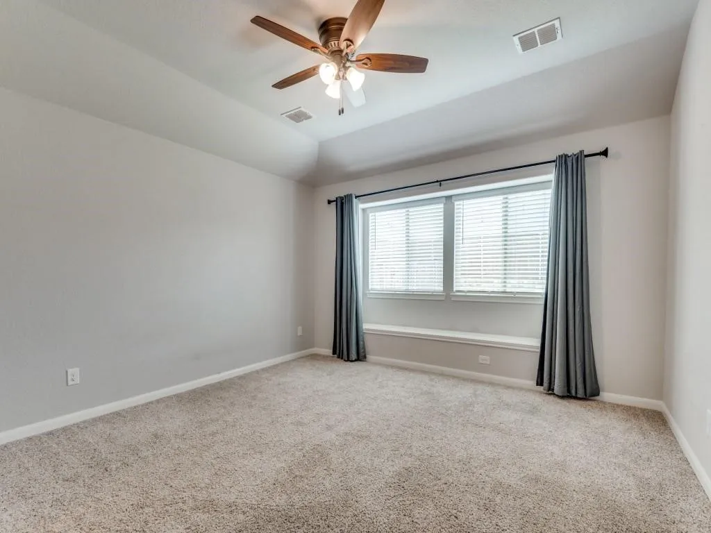 Single Family Residence For Rent in Denton County , 1236 Rosebush Road, Aubrey, Texas 76227, 3 Bedroom, 2 Bathroom, 2 Garage spaces, 1,674 Sqft, built in 2020, mls#21362676, Real Estate Agent in Aubrey, Homes For Rent in Denton county, Homes For Rent in Aubrey, Realtor in Aubrey Texas, Real Estate Brokerage Independent Realty Texas, Luminita Cordes Realtor