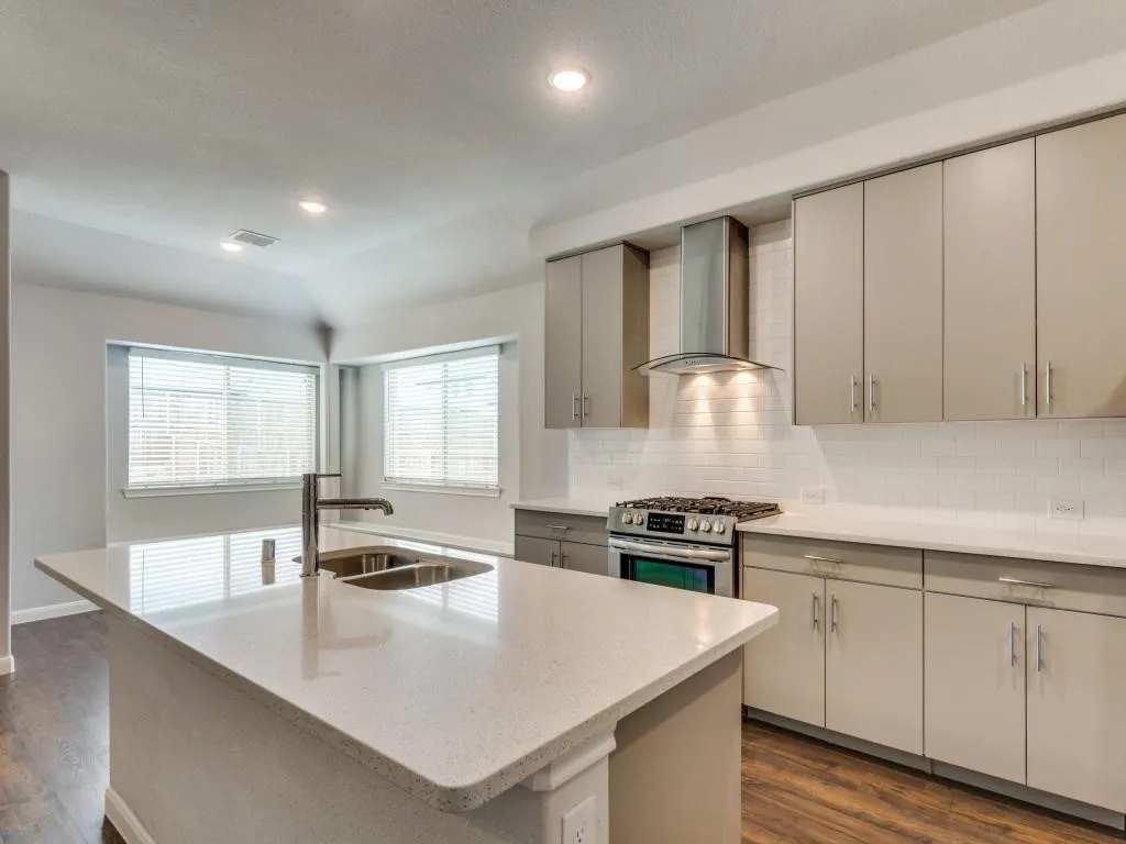 Single Family Residence For Rent in Denton County , 1236 Rosebush Road, Aubrey, Texas 76227, 3 Bedroom, 2 Bathroom, 2 Garage spaces, 1,674 Sqft, built in 2020, mls#21362676, Real Estate Agent in Aubrey, Homes For Rent in Denton county, Homes For Rent in Aubrey, Realtor in Aubrey Texas, Real Estate Brokerage Independent Realty Texas, Luminita Cordes Realtor
