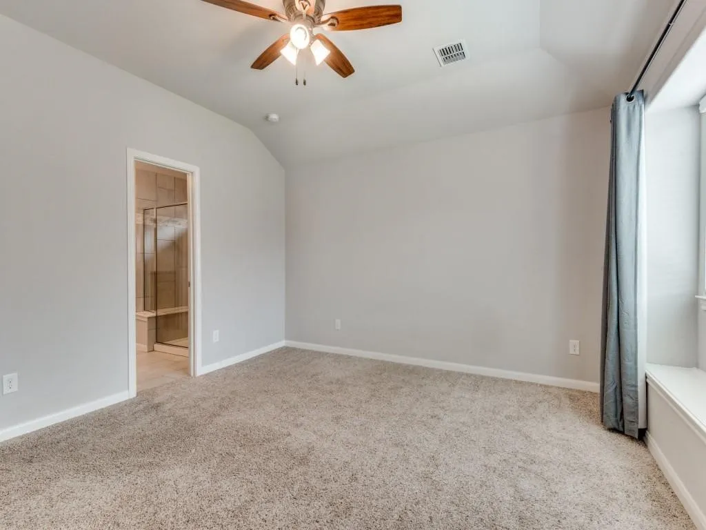 Single Family Residence For Rent in Denton County , 1236 Rosebush Road, Aubrey, Texas 76227, 3 Bedroom, 2 Bathroom, 2 Garage spaces, 1,674 Sqft, built in 2020, mls#21362676, Real Estate Agent in Aubrey, Homes For Rent in Denton county, Homes For Rent in Aubrey, Realtor in Aubrey Texas, Real Estate Brokerage Independent Realty Texas, Luminita Cordes Realtor