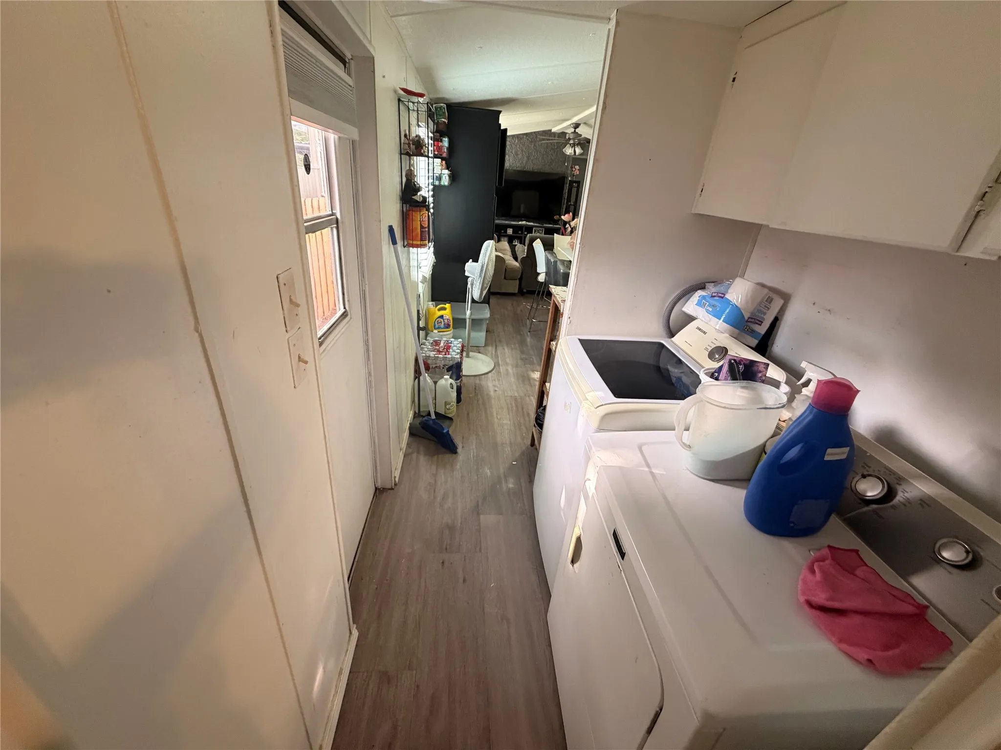 Mobile Home For Sale in Dallas County , 3729 Woodford Cove 295, Grand Prairie, Texas 75060, 3 Bedroom, 2 Bathroom, Garage spaces, 364 Sqft, built in 1985, Price $190,000, mls#21354509, Real Estate Agent in Grand Prairie, Homes For Sale in Dallas county, Homes For Sale in Grand Prairie, Realtor in Grand Prairie Texas, Real Estate Brokerage Independent Realty Texas, Luminita Cordes Realtor