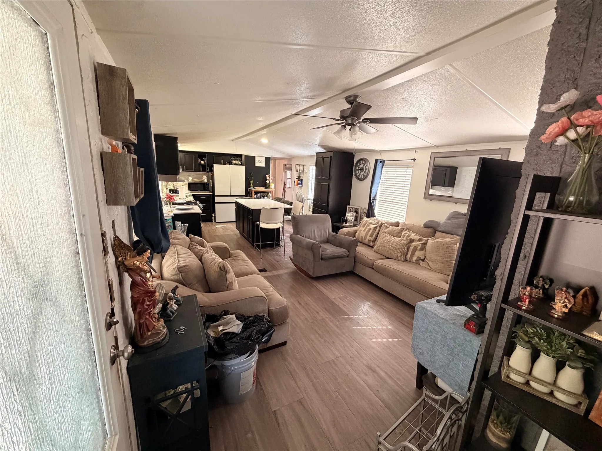 Mobile Home For Sale in Dallas County , 3729 Woodford Cove 295, Grand Prairie, Texas 75060, 3 Bedroom, 2 Bathroom, Garage spaces, 364 Sqft, built in 1985, Price $190,000, mls#21354509, Real Estate Agent in Grand Prairie, Homes For Sale in Dallas county, Homes For Sale in Grand Prairie, Realtor in Grand Prairie Texas, Real Estate Brokerage Independent Realty Texas, Luminita Cordes Realtor
