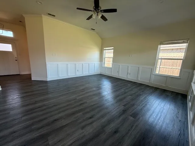 Single Family Residence For Rent in Taylor County , 310 Evening Shade Lane, Abilene, Texas 79602, 3 Bedroom, 2 Bathroom, 2 Garage spaces, 1,537 Sqft, built in 2022, mls#21363054, Real Estate Agent in Abilene, Homes For Rent in Taylor county, Homes For Rent in Abilene, Realtor in Abilene Texas, Real Estate Brokerage Independent Realty Texas, Luminita Cordes Realtor