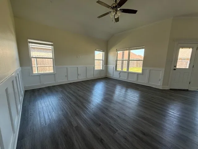 Single Family Residence For Rent in Taylor County , 310 Evening Shade Lane, Abilene, Texas 79602, 3 Bedroom, 2 Bathroom, 2 Garage spaces, 1,537 Sqft, built in 2022, mls#21363054, Real Estate Agent in Abilene, Homes For Rent in Taylor county, Homes For Rent in Abilene, Realtor in Abilene Texas, Real Estate Brokerage Independent Realty Texas, Luminita Cordes Realtor
