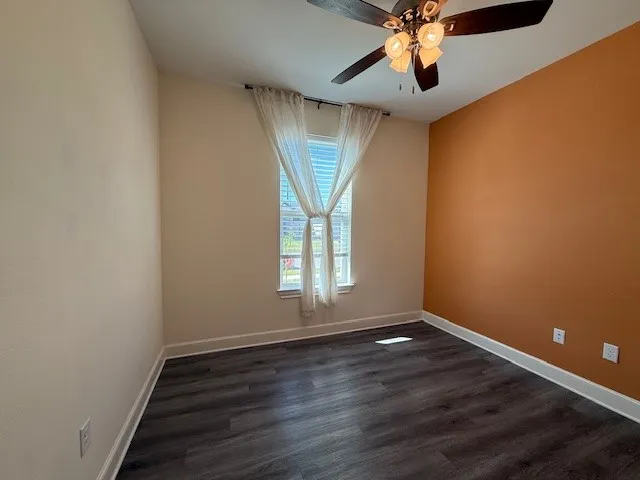 Single Family Residence For Rent in Taylor County , 310 Evening Shade Lane, Abilene, Texas 79602, 3 Bedroom, 2 Bathroom, 2 Garage spaces, 1,537 Sqft, built in 2022, mls#21363054, Real Estate Agent in Abilene, Homes For Rent in Taylor county, Homes For Rent in Abilene, Realtor in Abilene Texas, Real Estate Brokerage Independent Realty Texas, Luminita Cordes Realtor