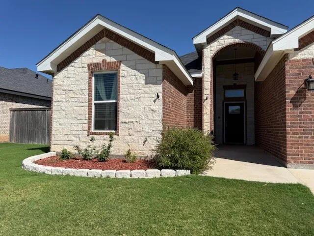 Single Family Residence For Rent in Taylor County , 310 Evening Shade Lane, Abilene, Texas 79602, 3 Bedroom, 2 Bathroom, 2 Garage spaces, 1,537 Sqft, built in 2022, mls#21363054, Real Estate Agent in Abilene, Homes For Rent in Taylor county, Homes For Rent in Abilene, Realtor in Abilene Texas, Real Estate Brokerage Independent Realty Texas, Luminita Cordes Realtor