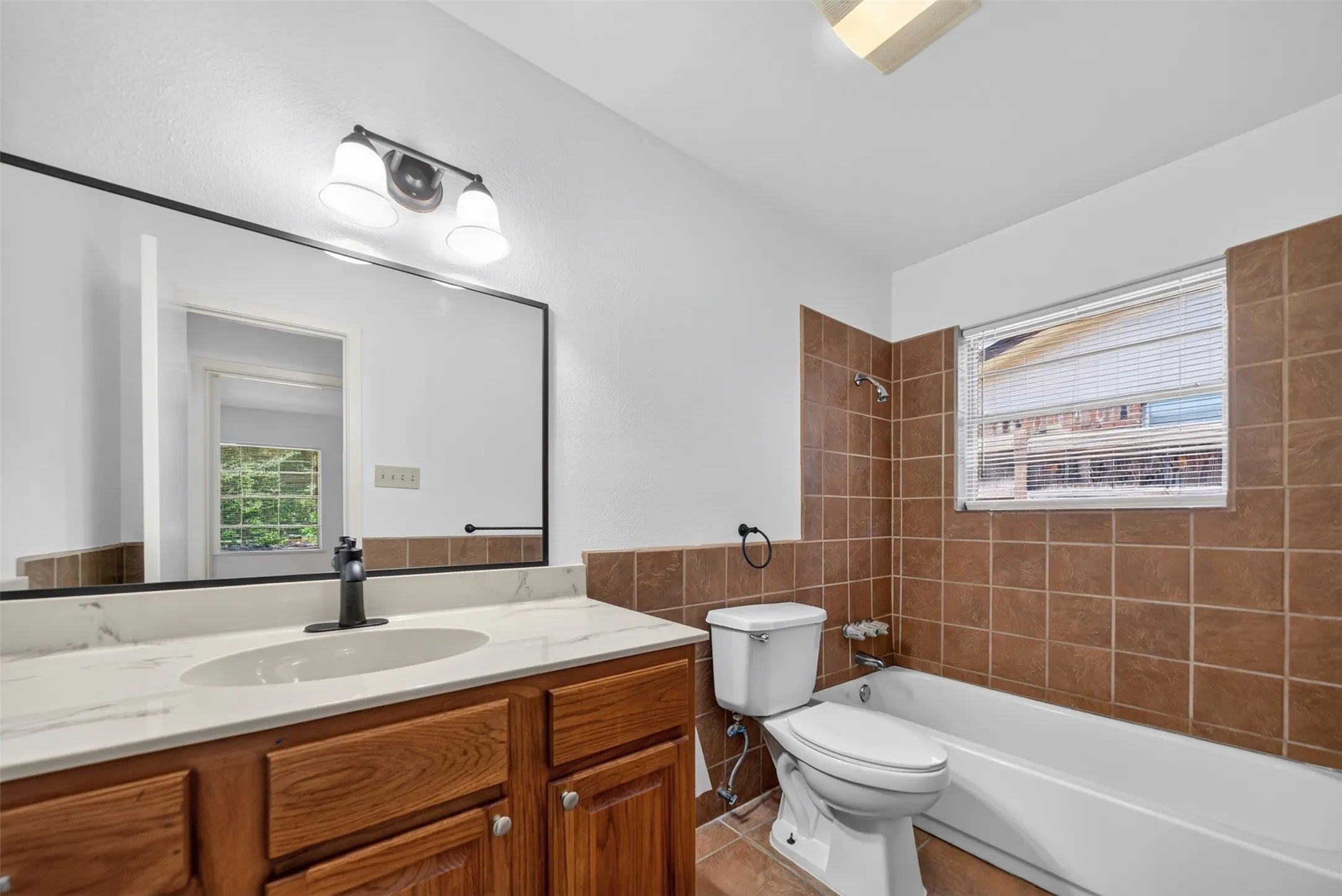 shower/tub combo