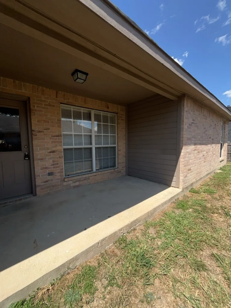 Single Family Residence For Rent in Dallas County , 1824 Mcneely Street, Lancaster, Texas 75134, 4 Bedroom, 4 Bathroom, 2 Garage spaces, 1,722 Sqft, built in 2001, mls#21363056, Real Estate Agent in Lancaster, Homes For Rent in Dallas county, Homes For Rent in Lancaster, Realtor in Lancaster Texas, Real Estate Brokerage Independent Realty Texas, Luminita Cordes Realtor