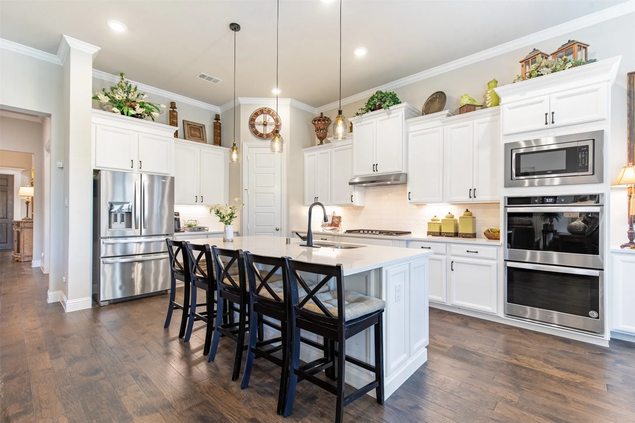 Double oven and gas cook top.