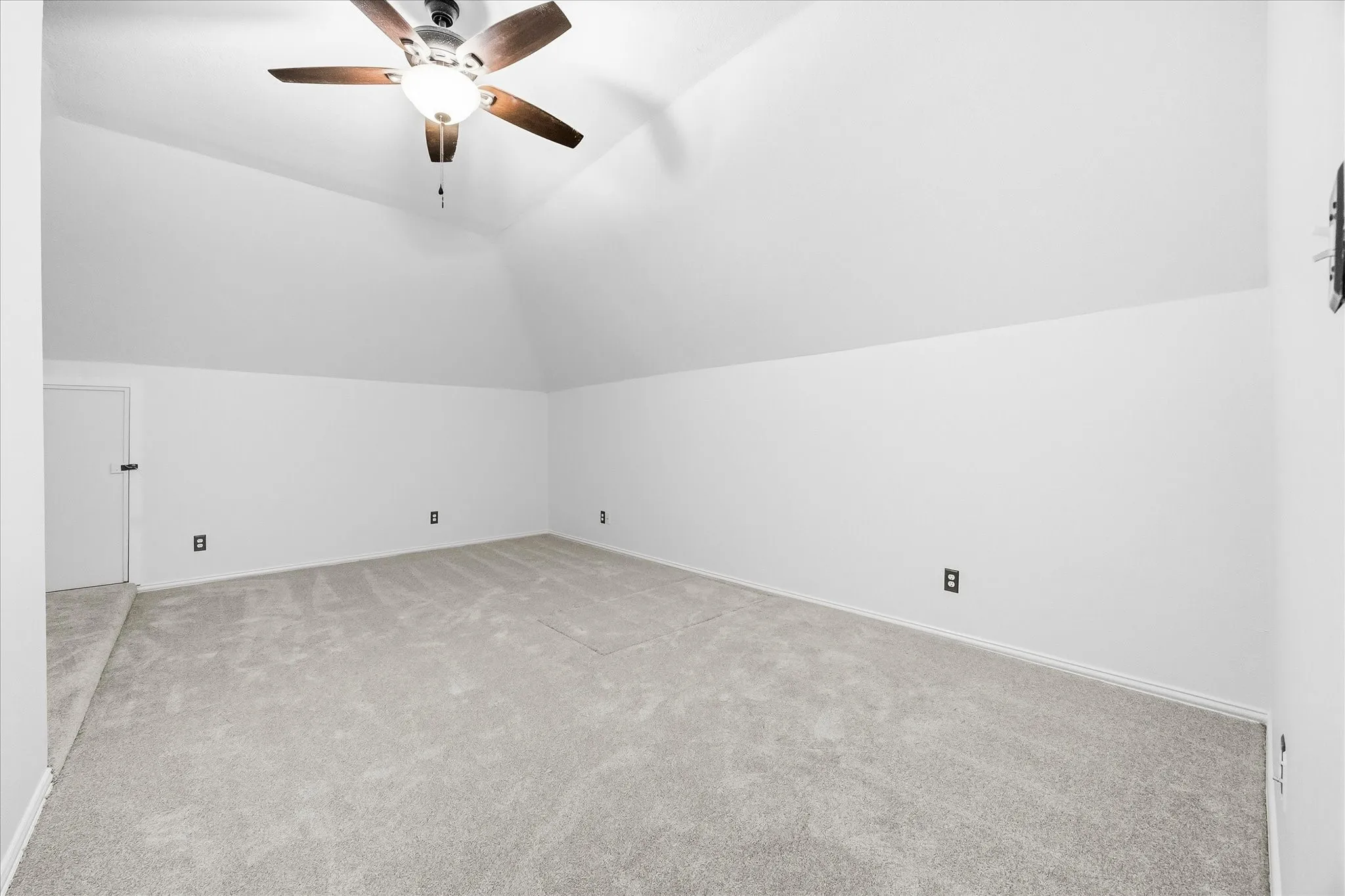 Single Family Residence For Sale in Collin County , 4624 Old Pond Drive, Plano, Texas 75024, 5 Bedroom, 4 Bathroom, 3 Garage spaces, 4,112 Sqft, built in 1992, mls#21358978, Real Estate Agent in Plano, Homes For Sale in Collin county, Homes For Sale in Plano, Realtor in Plano Texas, Real Estate Brokerage Independent Realty Texas, Luminita Cordes Realtor