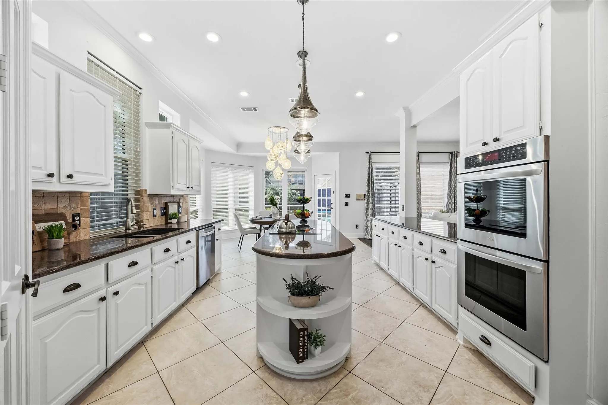 Single Family Residence For Sale in Collin County , 4624 Old Pond Drive, Plano, Texas 75024, 5 Bedroom, 4 Bathroom, 3 Garage spaces, 4,112 Sqft, built in 1992, mls#21358978, Real Estate Agent in Plano, Homes For Sale in Collin county, Homes For Sale in Plano, Realtor in Plano Texas, Real Estate Brokerage Independent Realty Texas, Luminita Cordes Realtor