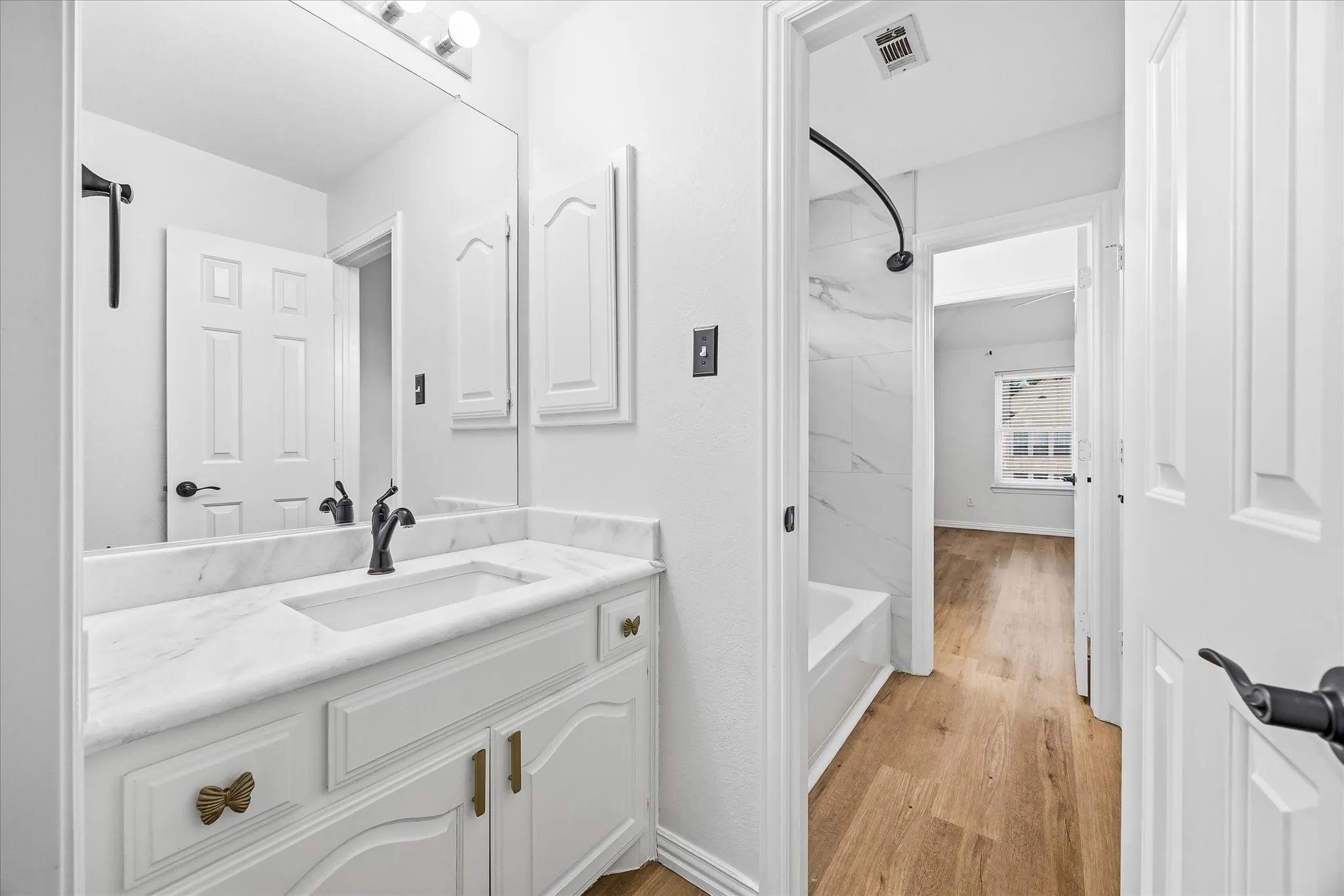 Single Family Residence For Sale in Collin County , 4624 Old Pond Drive, Plano, Texas 75024, 5 Bedroom, 4 Bathroom, 3 Garage spaces, 4,112 Sqft, built in 1992, mls#21358978, Real Estate Agent in Plano, Homes For Sale in Collin county, Homes For Sale in Plano, Realtor in Plano Texas, Real Estate Brokerage Independent Realty Texas, Luminita Cordes Realtor