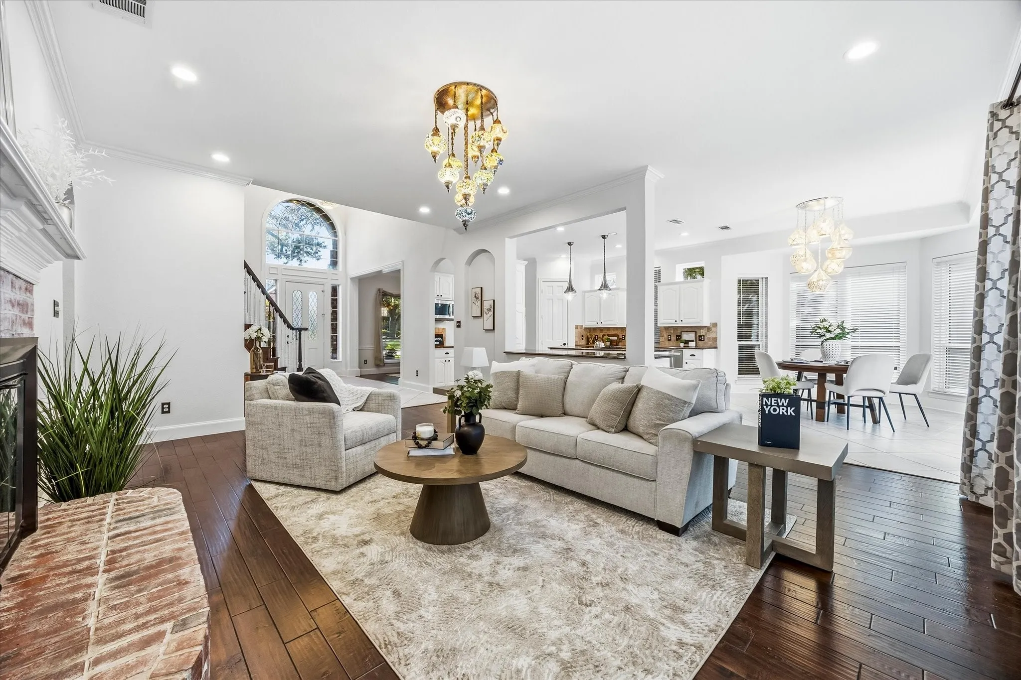 Single Family Residence For Sale in Collin County , 4624 Old Pond Drive, Plano, Texas 75024, 5 Bedroom, 4 Bathroom, 3 Garage spaces, 4,112 Sqft, built in 1992, mls#21358978, Real Estate Agent in Plano, Homes For Sale in Collin county, Homes For Sale in Plano, Realtor in Plano Texas, Real Estate Brokerage Independent Realty Texas, Luminita Cordes Realtor