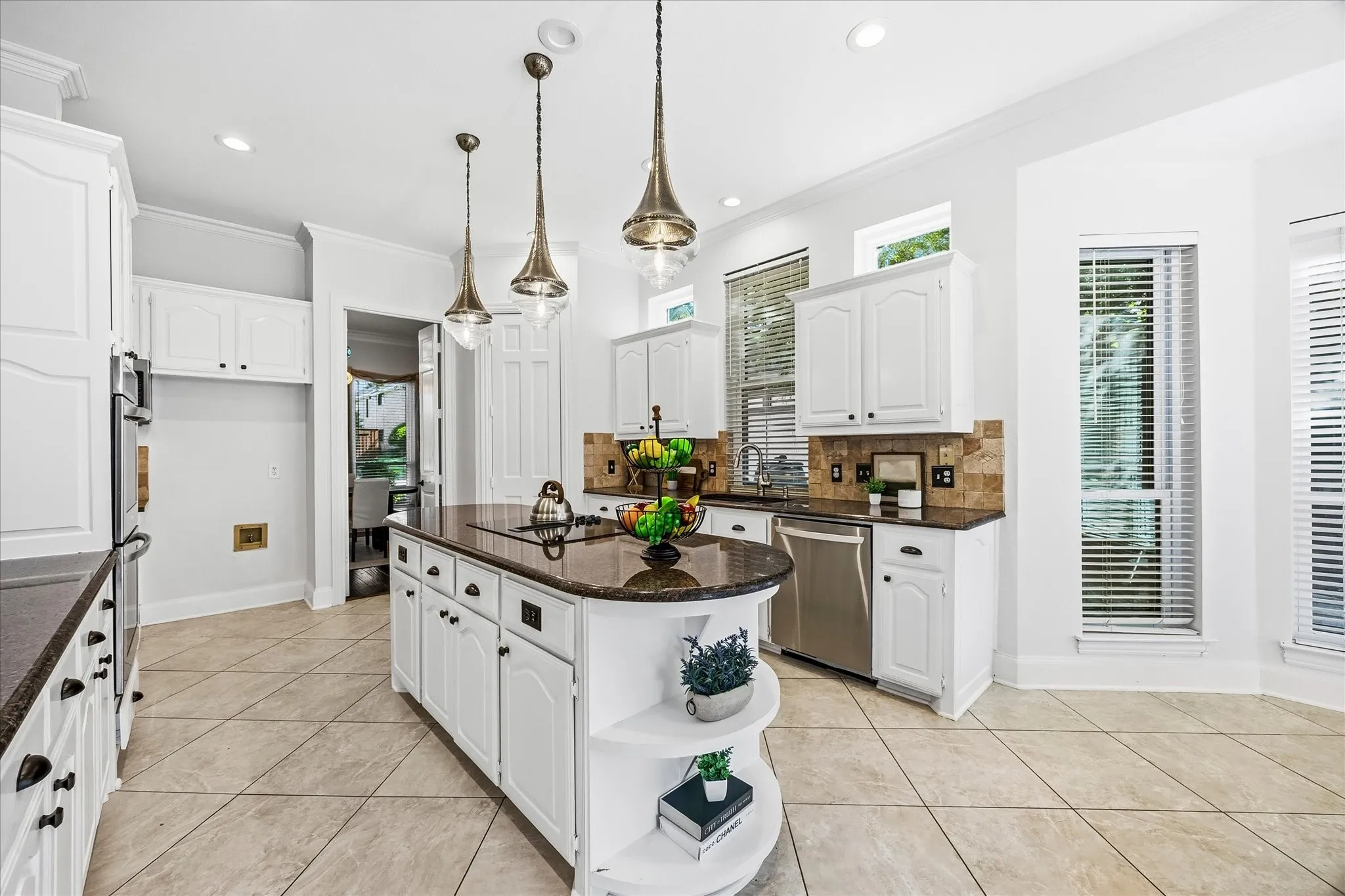 Single Family Residence For Sale in Collin County , 4624 Old Pond Drive, Plano, Texas 75024, 5 Bedroom, 4 Bathroom, 3 Garage spaces, 4,112 Sqft, built in 1992, mls#21358978, Real Estate Agent in Plano, Homes For Sale in Collin county, Homes For Sale in Plano, Realtor in Plano Texas, Real Estate Brokerage Independent Realty Texas, Luminita Cordes Realtor