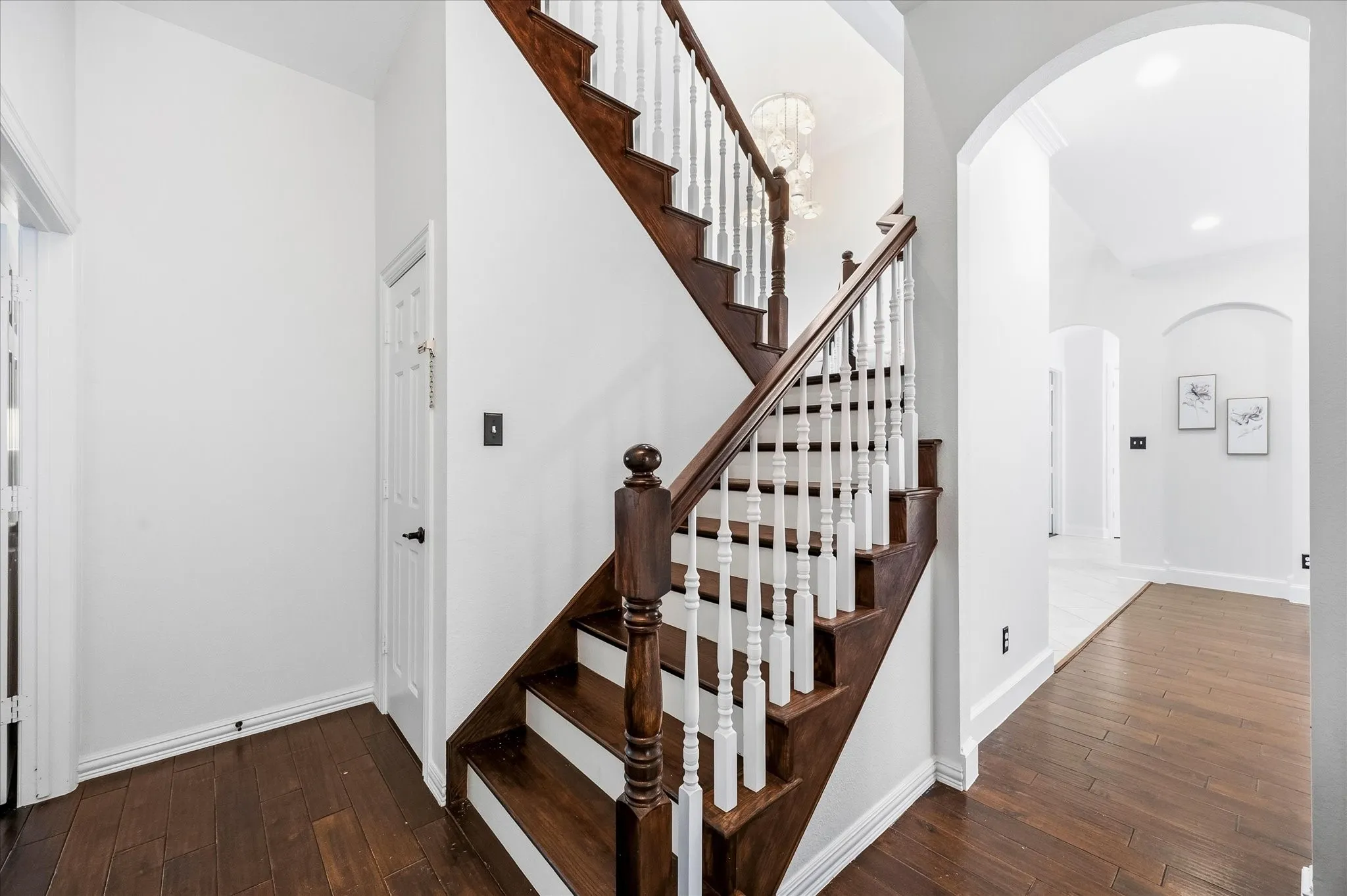 Single Family Residence For Sale in Collin County , 4624 Old Pond Drive, Plano, Texas 75024, 5 Bedroom, 4 Bathroom, 3 Garage spaces, 4,112 Sqft, built in 1992, mls#21358978, Real Estate Agent in Plano, Homes For Sale in Collin county, Homes For Sale in Plano, Realtor in Plano Texas, Real Estate Brokerage Independent Realty Texas, Luminita Cordes Realtor