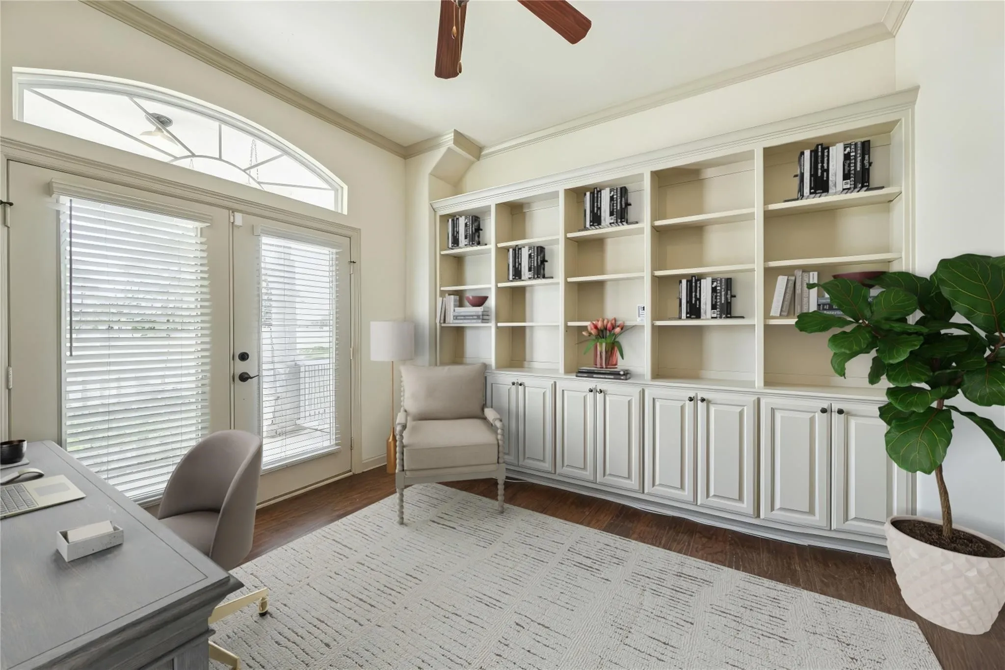 Single Family Residence For Sale in Kaufman County , 101 Beacon Court, Mabank, Texas 75143, 4 Bedroom, 4 Bathroom, 3 Garage spaces, 3,120 Sqft, built in 2014, Price $600,000, mls#21362311, Real Estate Agent in Mabank, Homes For Sale in Kaufman county, Homes For Sale in Mabank, Realtor in Mabank Texas, Real Estate Brokerage Independent Realty Texas, Luminita Cordes Realtor