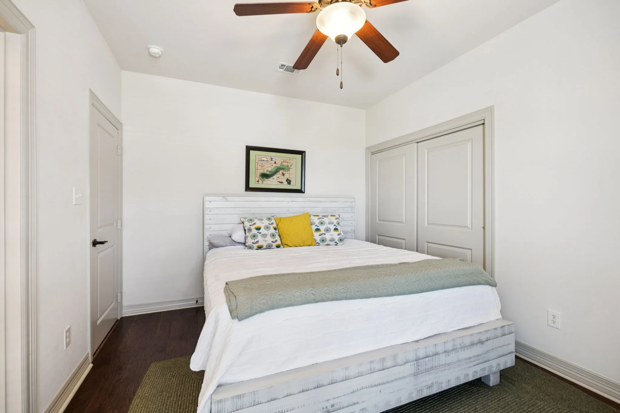Single Family Residence For Sale in Kaufman County , 101 Beacon Court, Mabank, Texas 75143, 4 Bedroom, 4 Bathroom, 3 Garage spaces, 3,120 Sqft, built in 2014, Price $600,000, mls#21362311, Real Estate Agent in Mabank, Homes For Sale in Kaufman county, Homes For Sale in Mabank, Realtor in Mabank Texas, Real Estate Brokerage Independent Realty Texas, Luminita Cordes Realtor