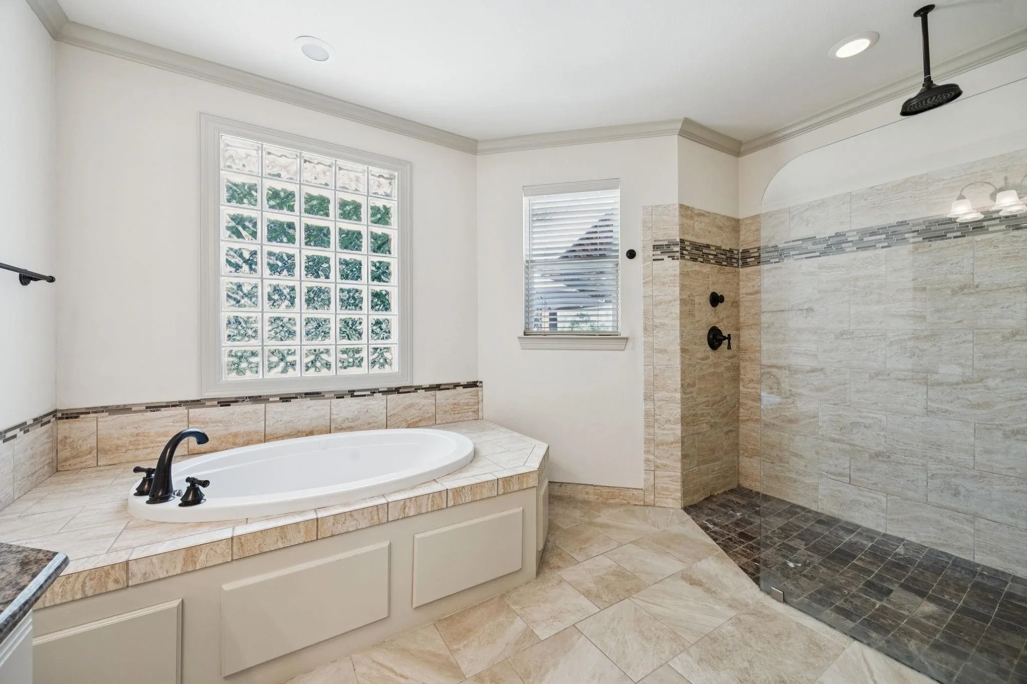 Single Family Residence For Sale in Kaufman County , 101 Beacon Court, Mabank, Texas 75143, 4 Bedroom, 4 Bathroom, 3 Garage spaces, 3,120 Sqft, built in 2014, Price $600,000, mls#21362311, Real Estate Agent in Mabank, Homes For Sale in Kaufman county, Homes For Sale in Mabank, Realtor in Mabank Texas, Real Estate Brokerage Independent Realty Texas, Luminita Cordes Realtor