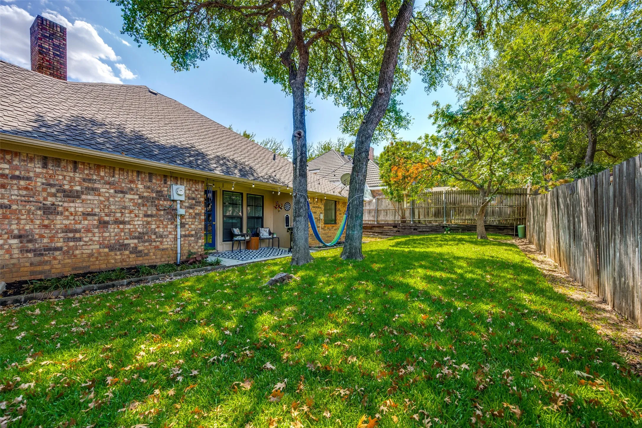 Large back yard with such a nice covered patio