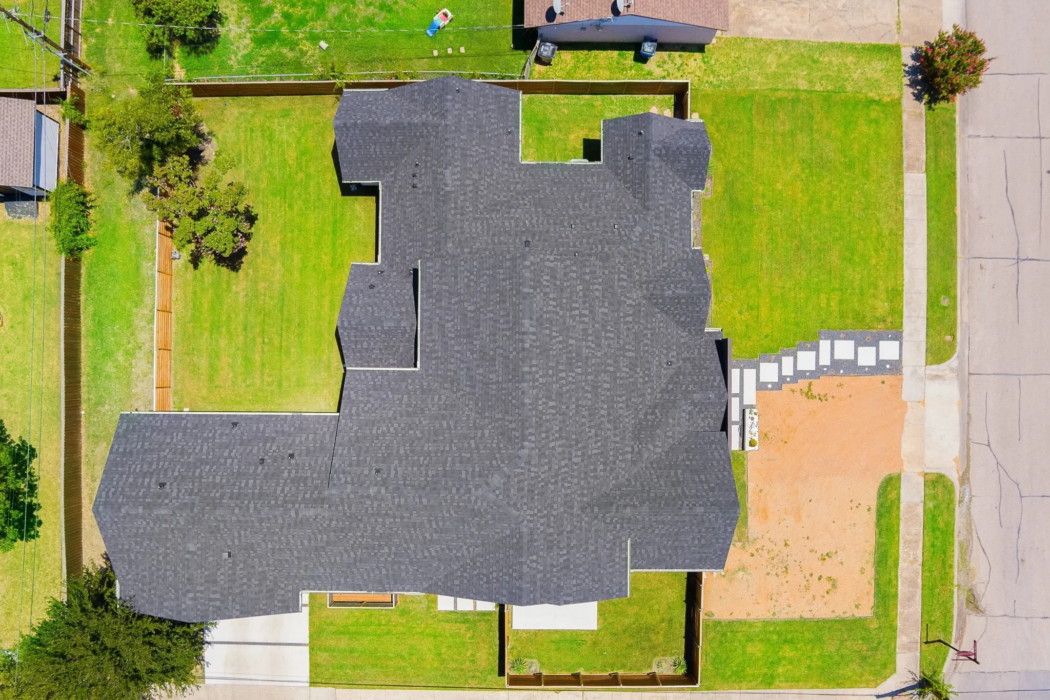 Single Family Residence For Sale in Dallas County , 2935 Cameo Lane, Farmers Branch, Texas 75234, 7 Bedroom, 7 Bathroom, 2 Garage spaces, 4,872 Sqft, built in 2026, mls#21362486, Real Estate Agent in Farmers Branch, Homes For Sale in Dallas county, Homes For Sale in Farmers Branch, Realtor in Farmers Branch Texas, Real Estate Brokerage Independent Realty Texas, Luminita Cordes Realtor